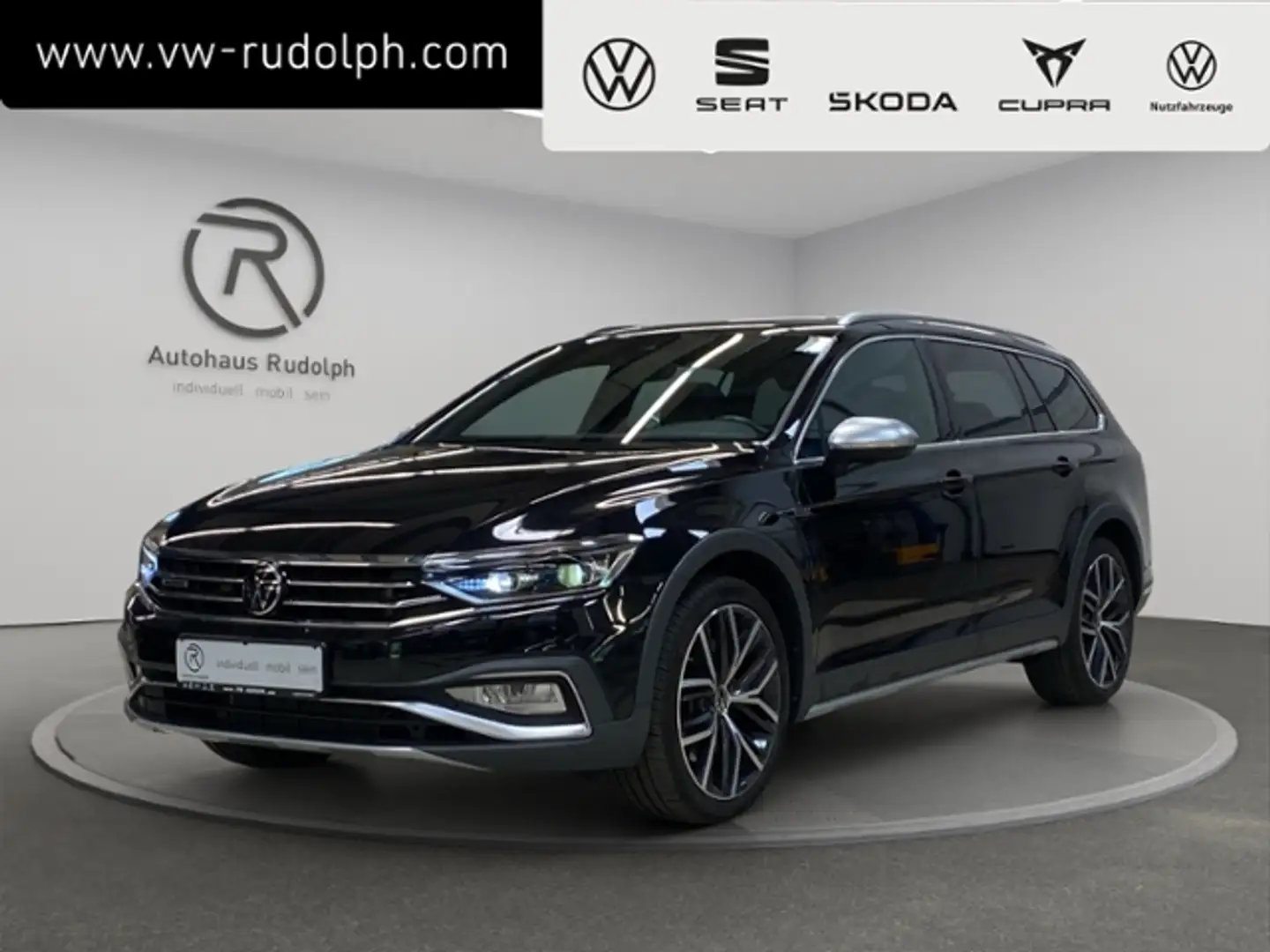 Volkswagen Passat Alltrack 2.0 TSI DSG 4Motion crna - 1