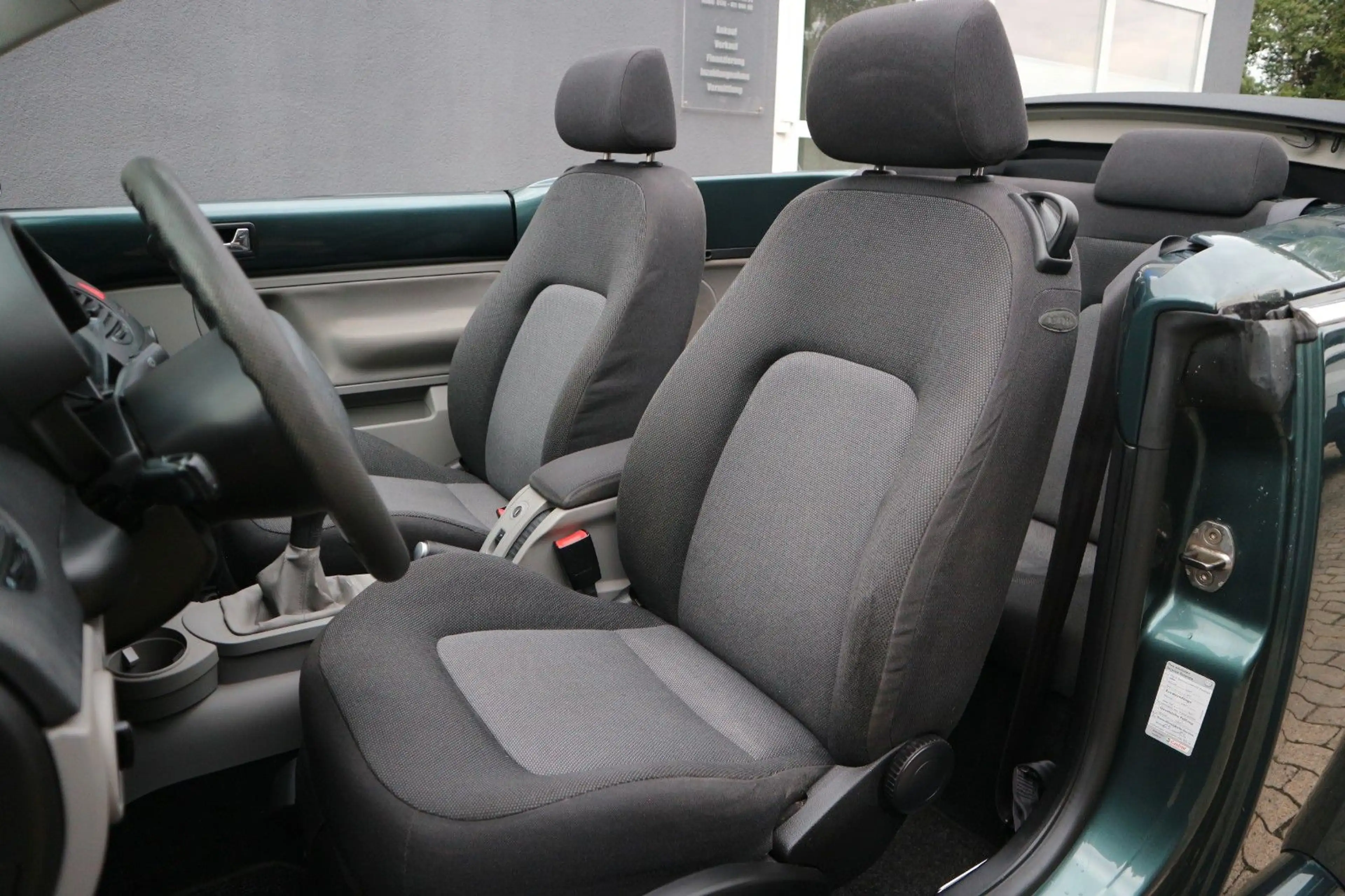 Volkswagen New Beetle Cabriolet 1.4 *KLIMA | SHZ | HU/AU BIS 08/2028* — photo 12