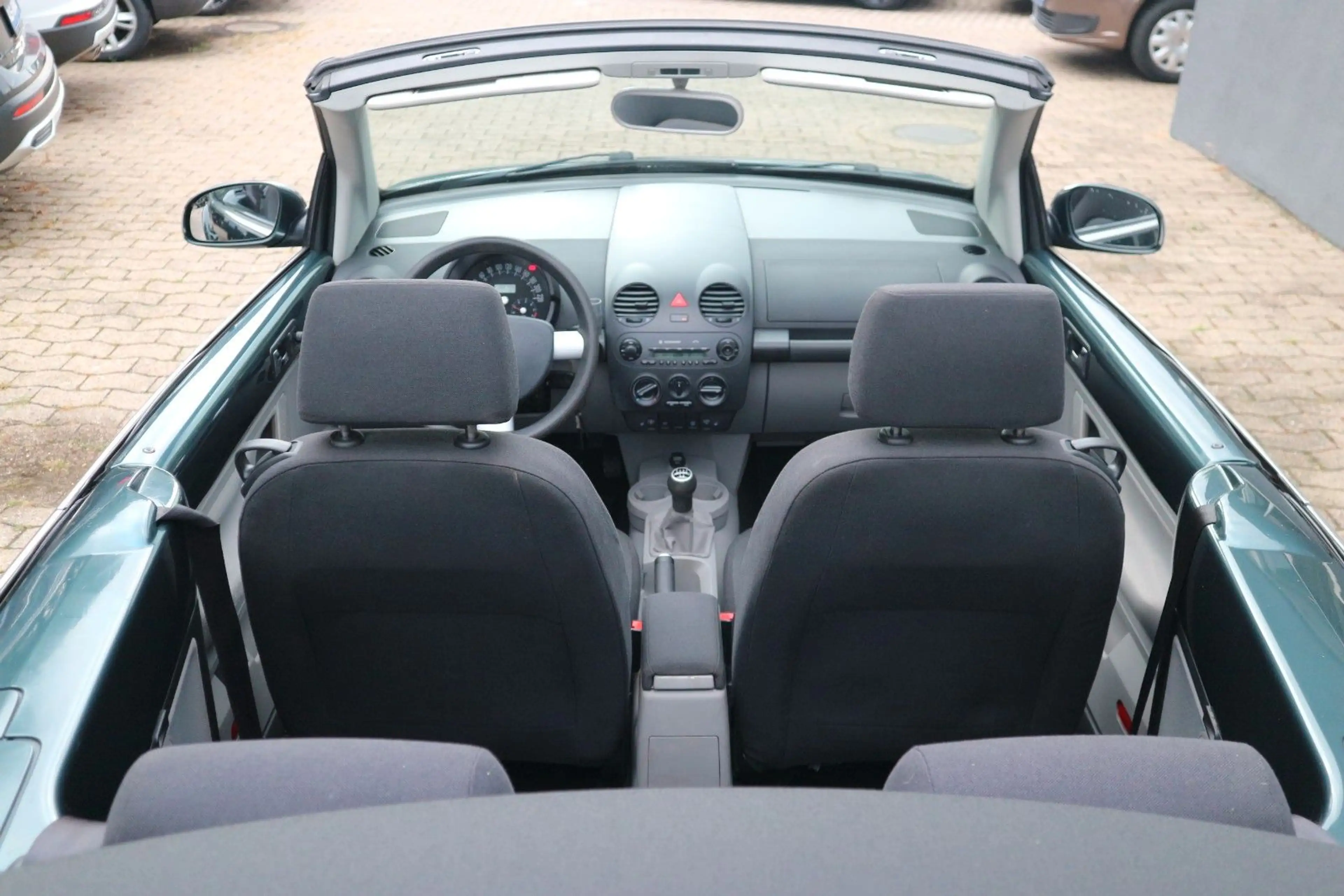 Volkswagen New Beetle Cabriolet 1.4 *KLIMA | SHZ | HU/AU BIS 08/2028* — photo 11
