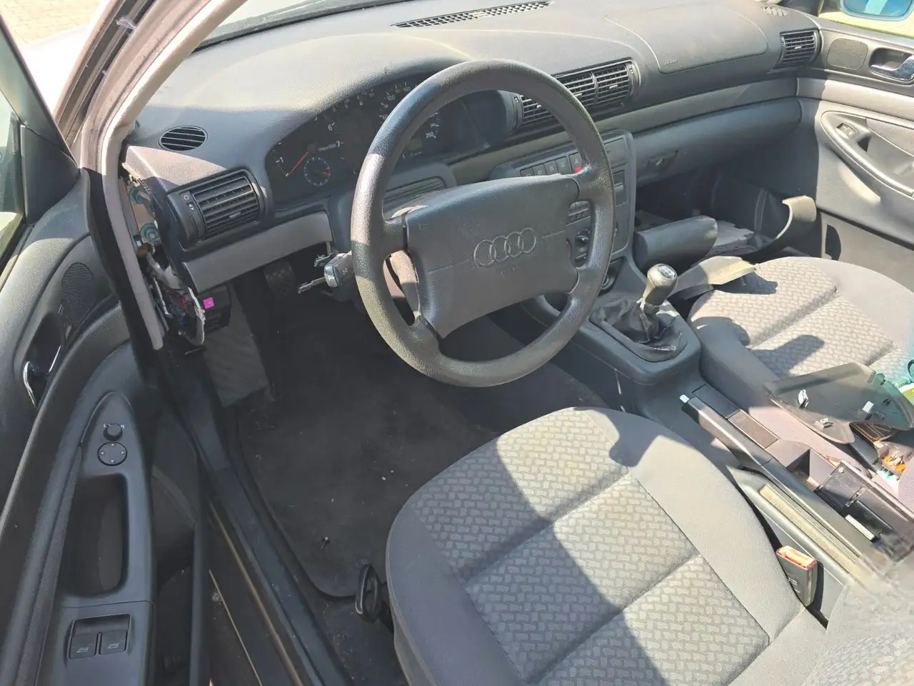 Audi A4 (Benzinpumpe defekt), foto 11