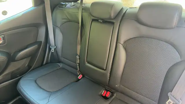 Hyundai ix35 view 9