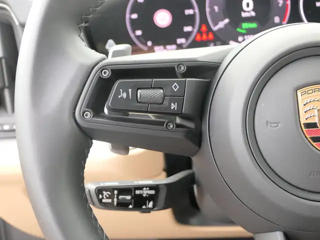 Porsche Cayenne view 14