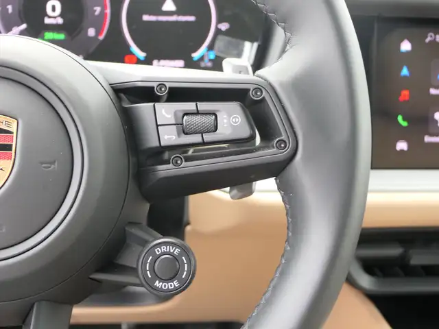 Porsche Cayenne view 15