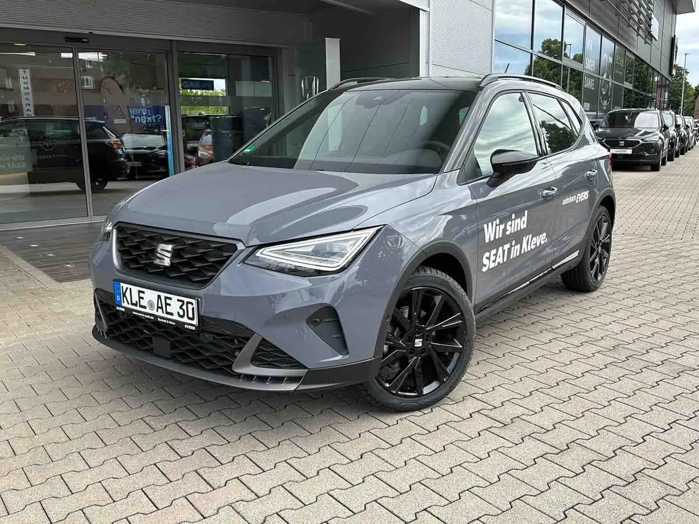 SEAT Arona 1.0 TSI FR Black Ed. NAVI TOTW. KAMERA Gris - 2