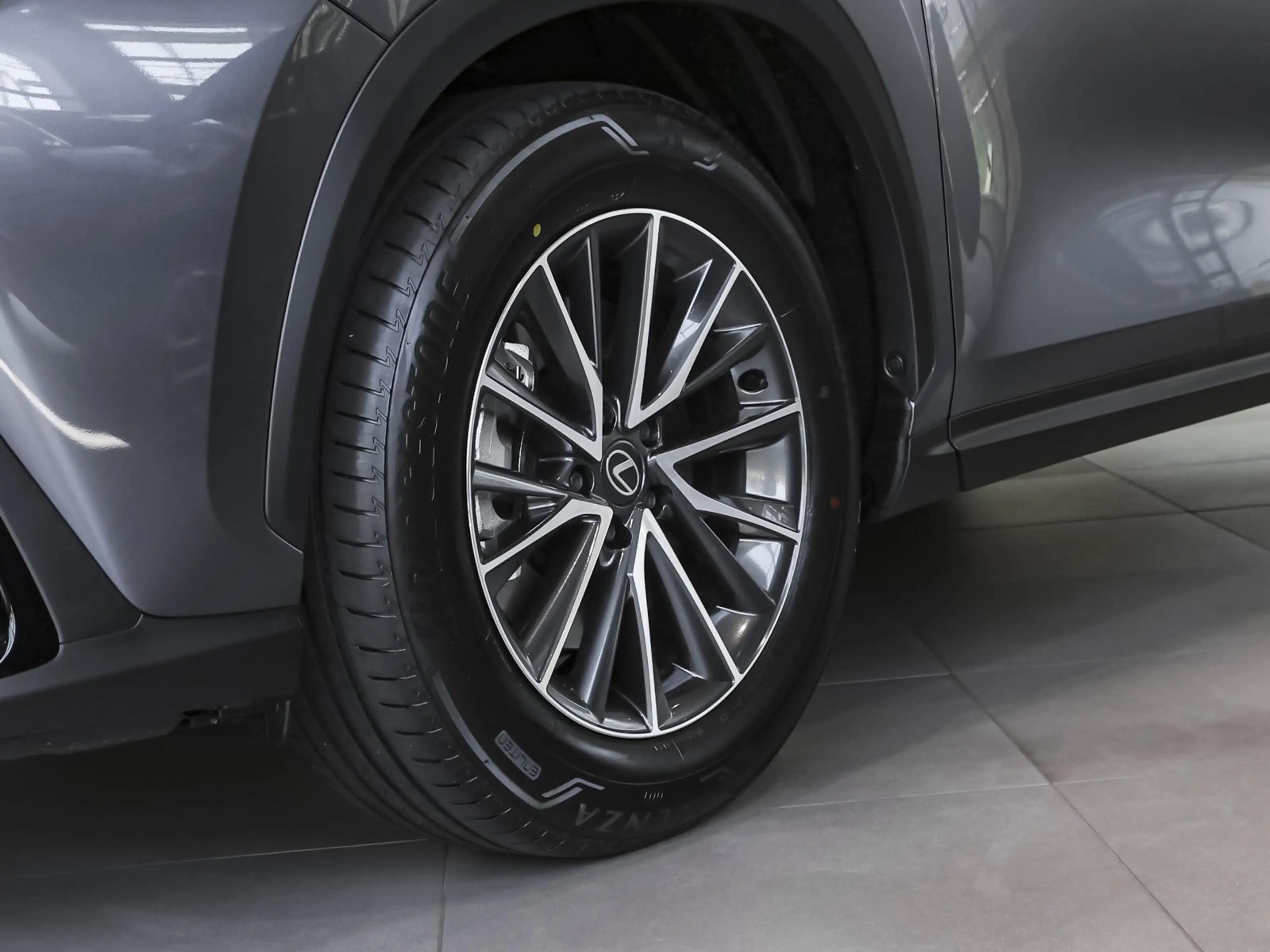 Lexus NX 450h+ + E-FOUR 4x4 LEDER SHZ PDC LHZ BT NAVI — photo 10