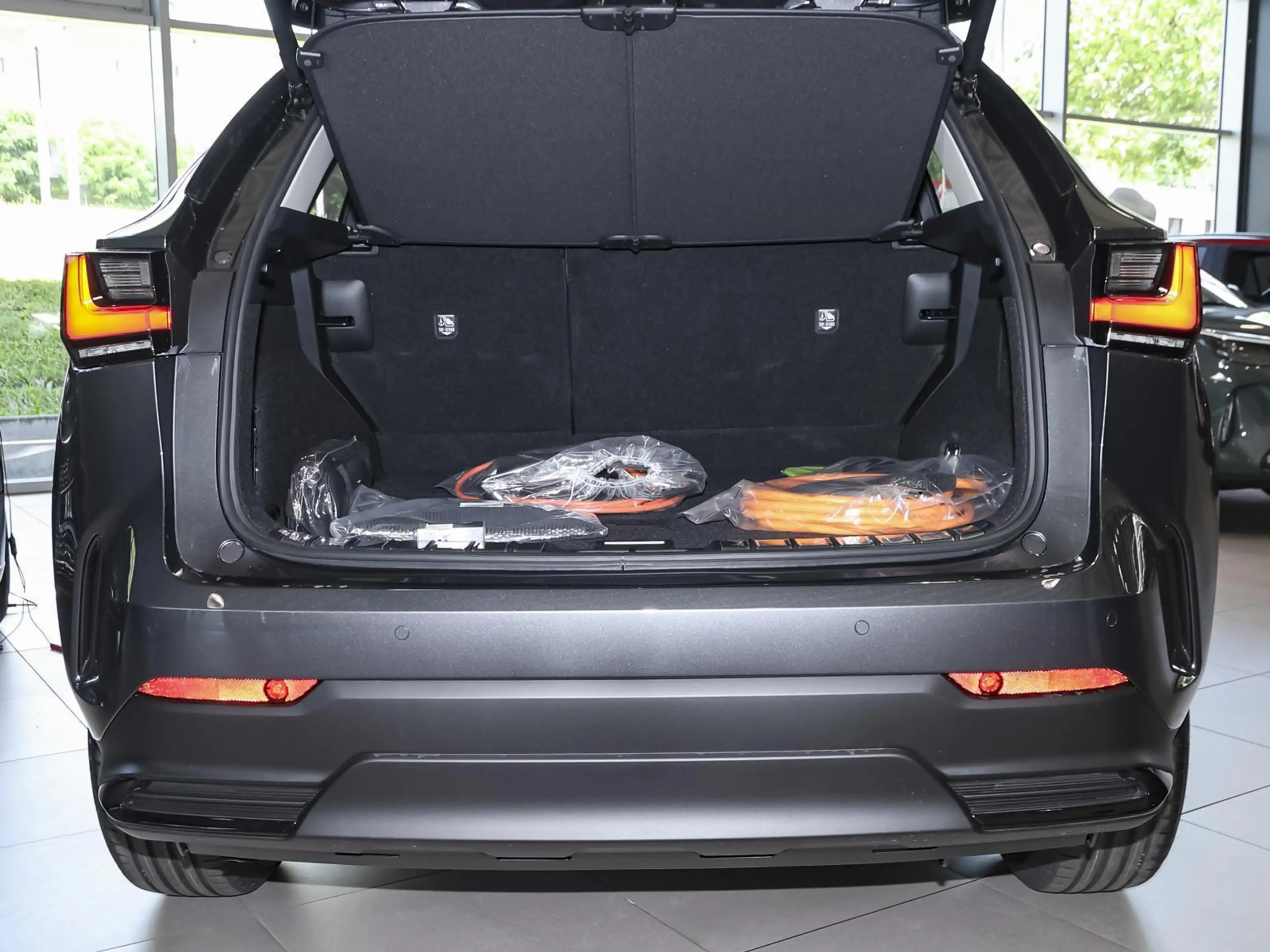 Lexus NX 450h+ + E-FOUR 4x4 LEDER SHZ PDC LHZ BT NAVI — photo 11