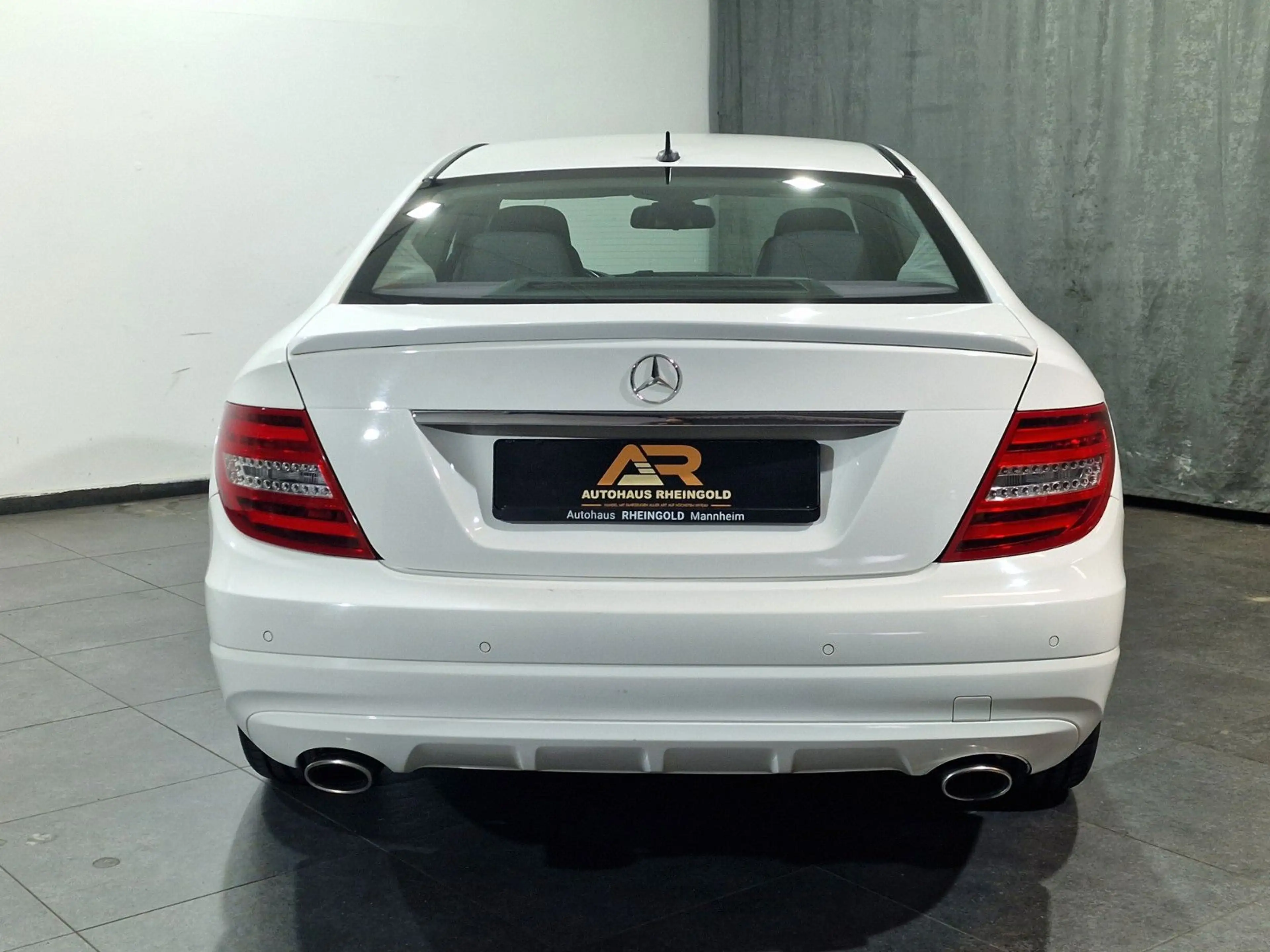 Mercedes-Benz C 350 Coupe C 350 CGI BlueEfficiency — photo 8