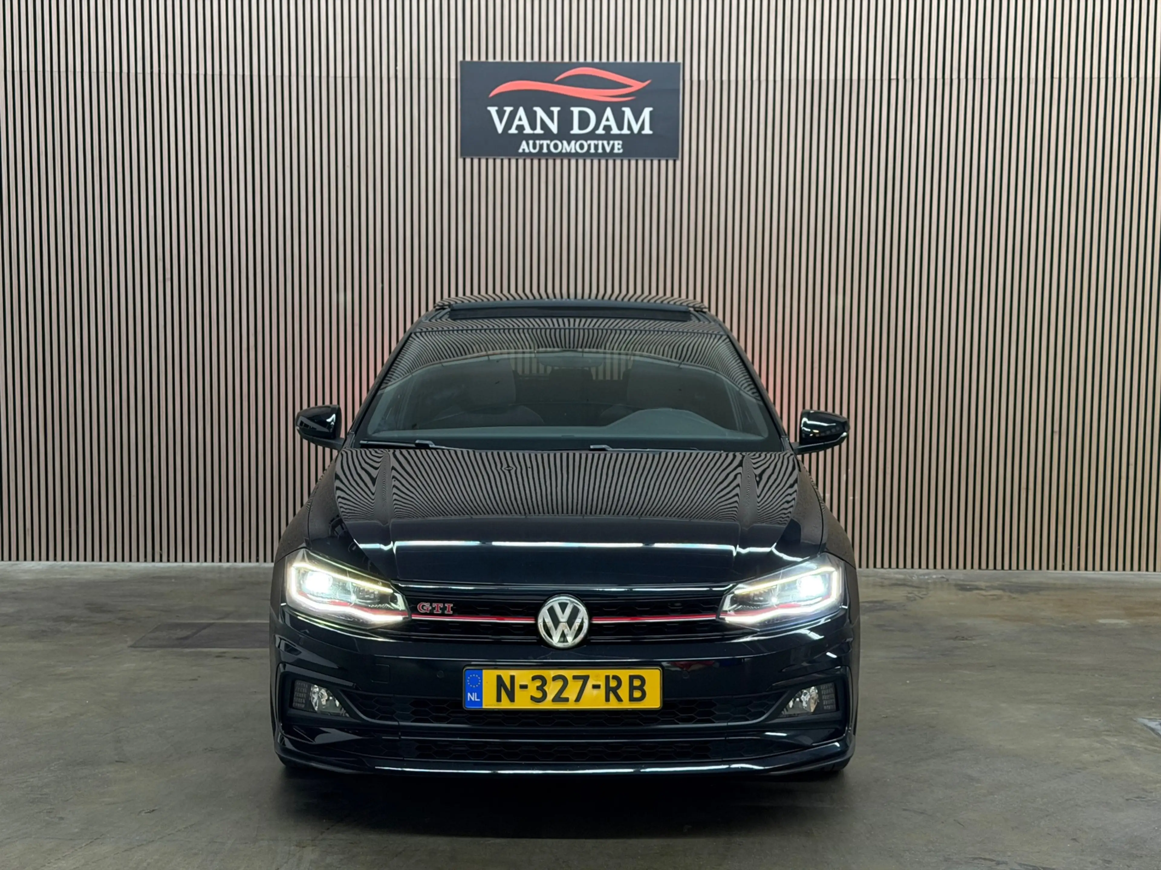 Volkswagen Polo GTI 2.0 TSI 2018 DSG PANO LED VIRTUAL CAMERA — photo 7