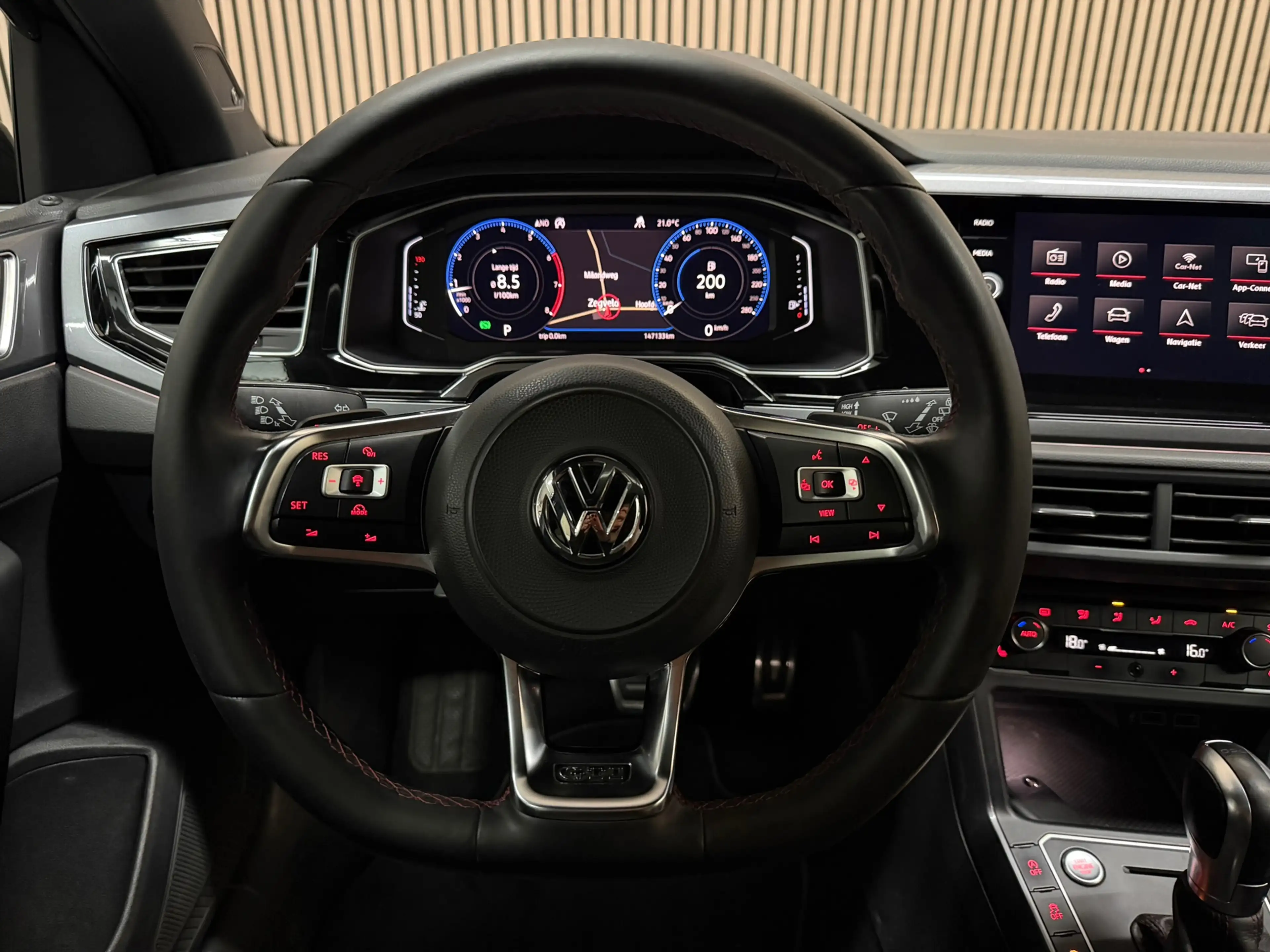 Volkswagen Polo GTI 2.0 TSI 2018 DSG PANO LED VIRTUAL CAMERA — photo 16
