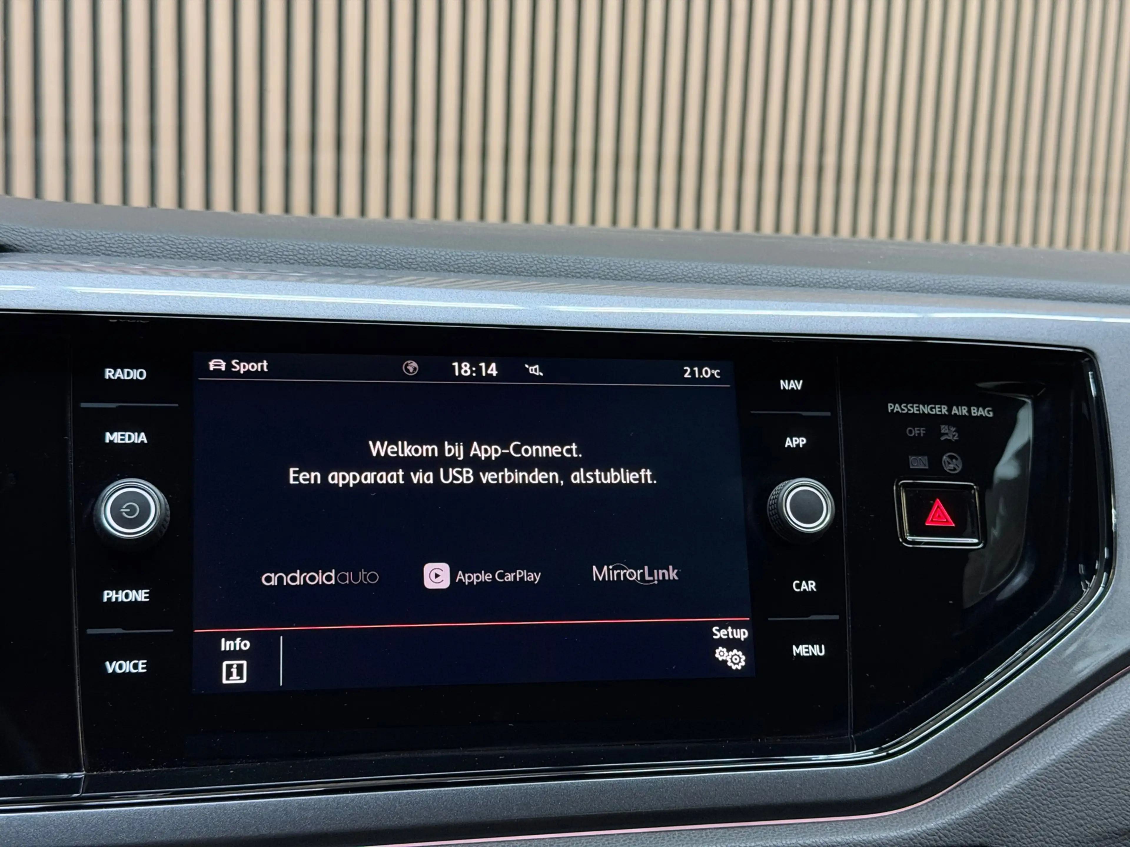 Volkswagen Polo GTI 2.0 TSI 2018 DSG PANO LED VIRTUAL CAMERA — photo 27