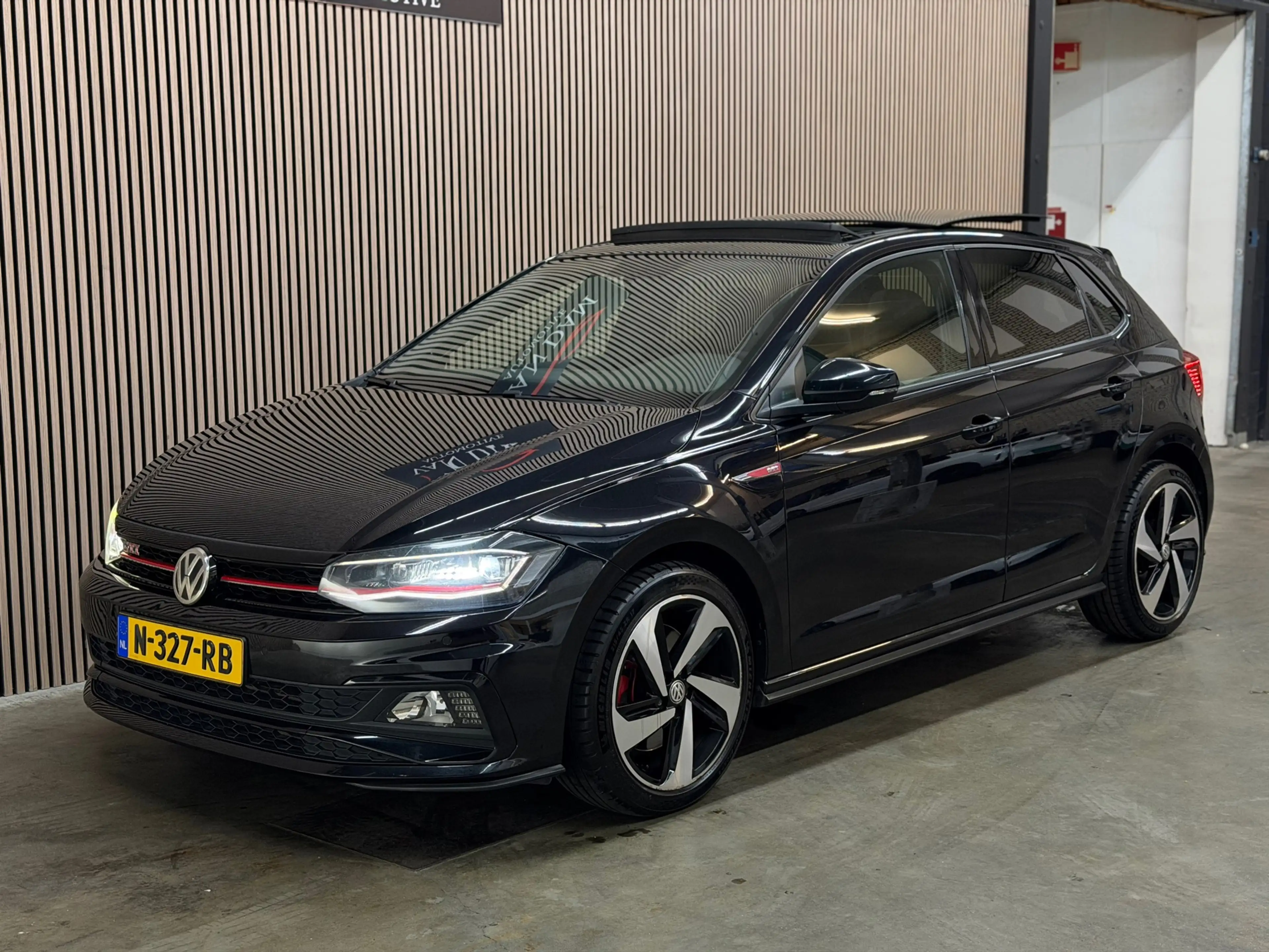 Volkswagen Polo GTI 2.0 TSI 2018 DSG PANO LED VIRTUAL CAMERA — photo 5