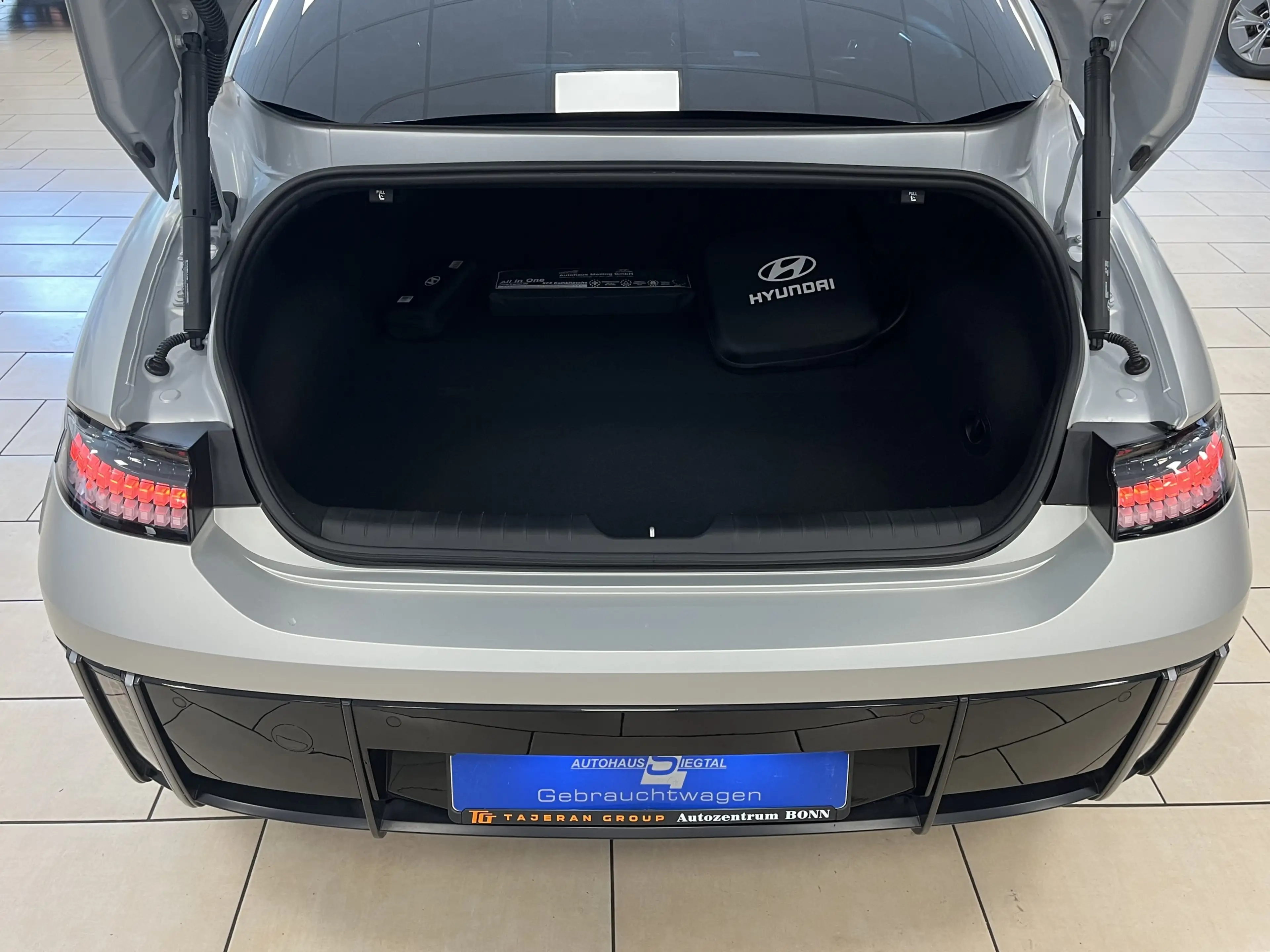 Hyundai IONIQ 6 Uniq Elektro AWD*HUD*BOSE*Leder*Navi*ACC — photo 5