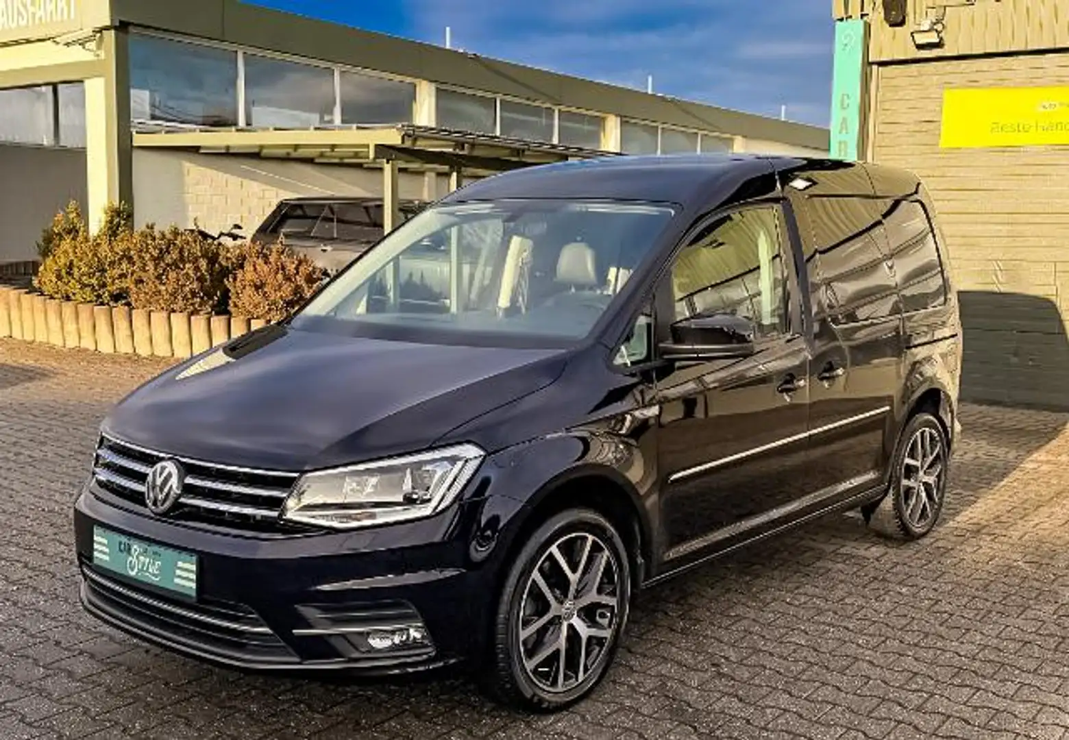 Volkswagen Caddy 2.0 TDI BMT Highline DSG Alcantara R.Cam Dynaudio Black - 1