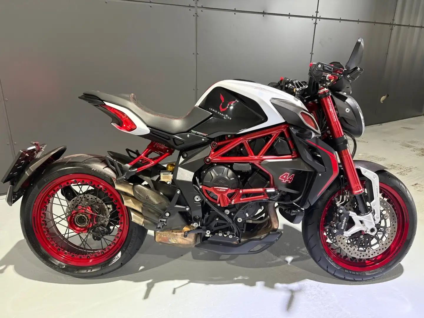 MV Agusta Brutale 800 Dragster RR Lewis Hamilton 1 of 244 Blanc - 1