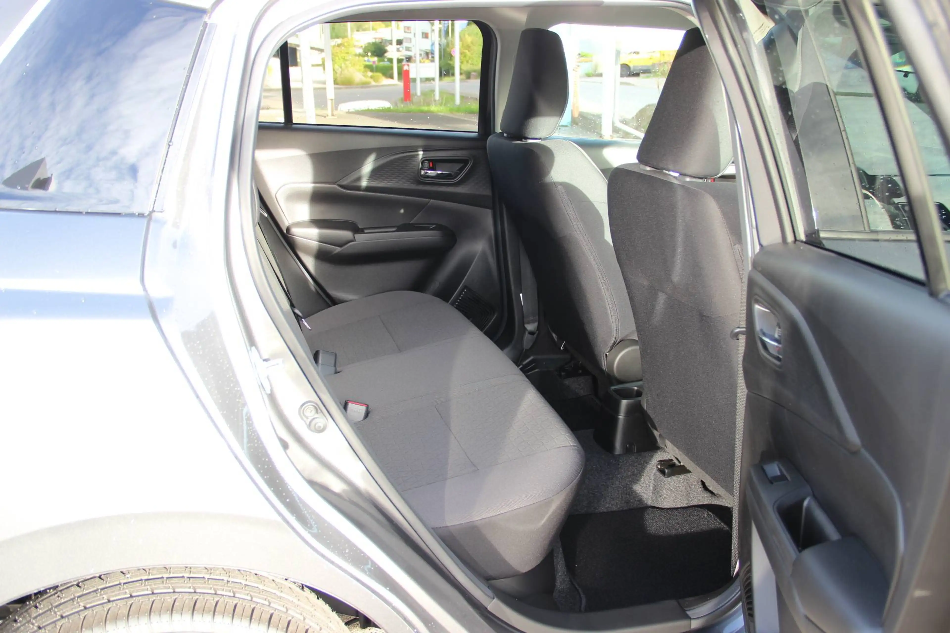 Suzuki Swift 1.2 Hybrid Comfort+ CVT Navi Kamera Sitzheizung — photo 7