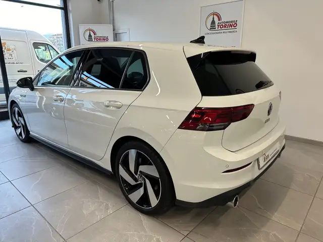 Volkswagen Golf view 6