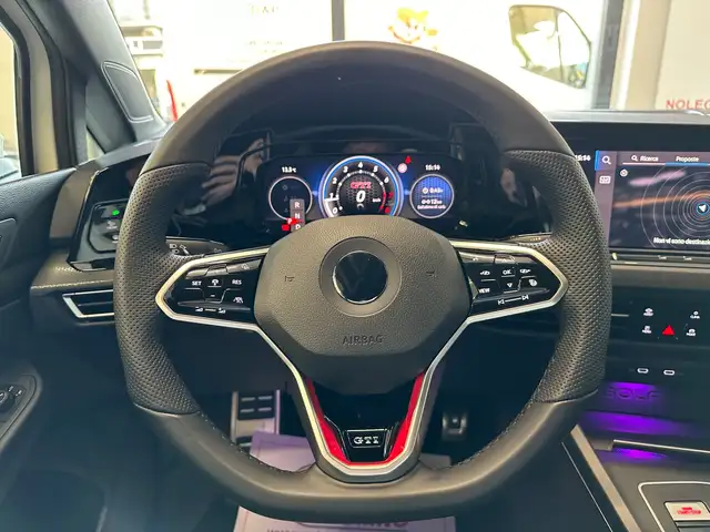 Volkswagen Golf view 15