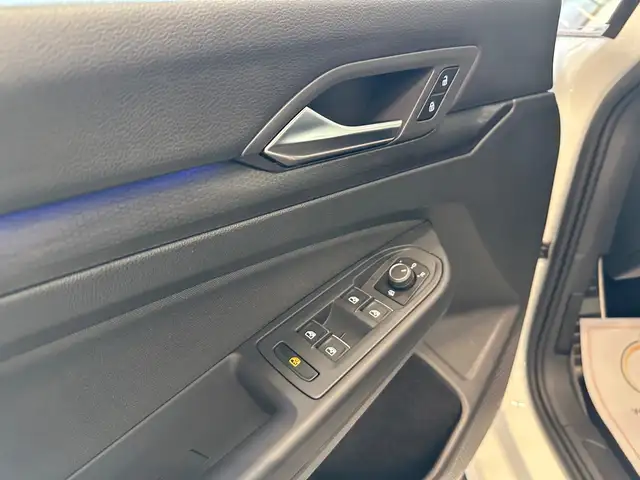 Volkswagen Golf view 11