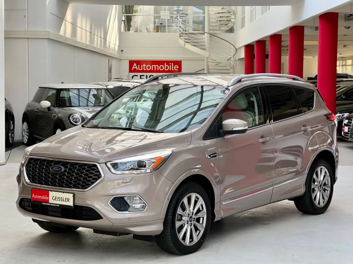 Ford Kuga Vignale 4x4 Automatik Xenon ACC Kamera Navi Beige - 1