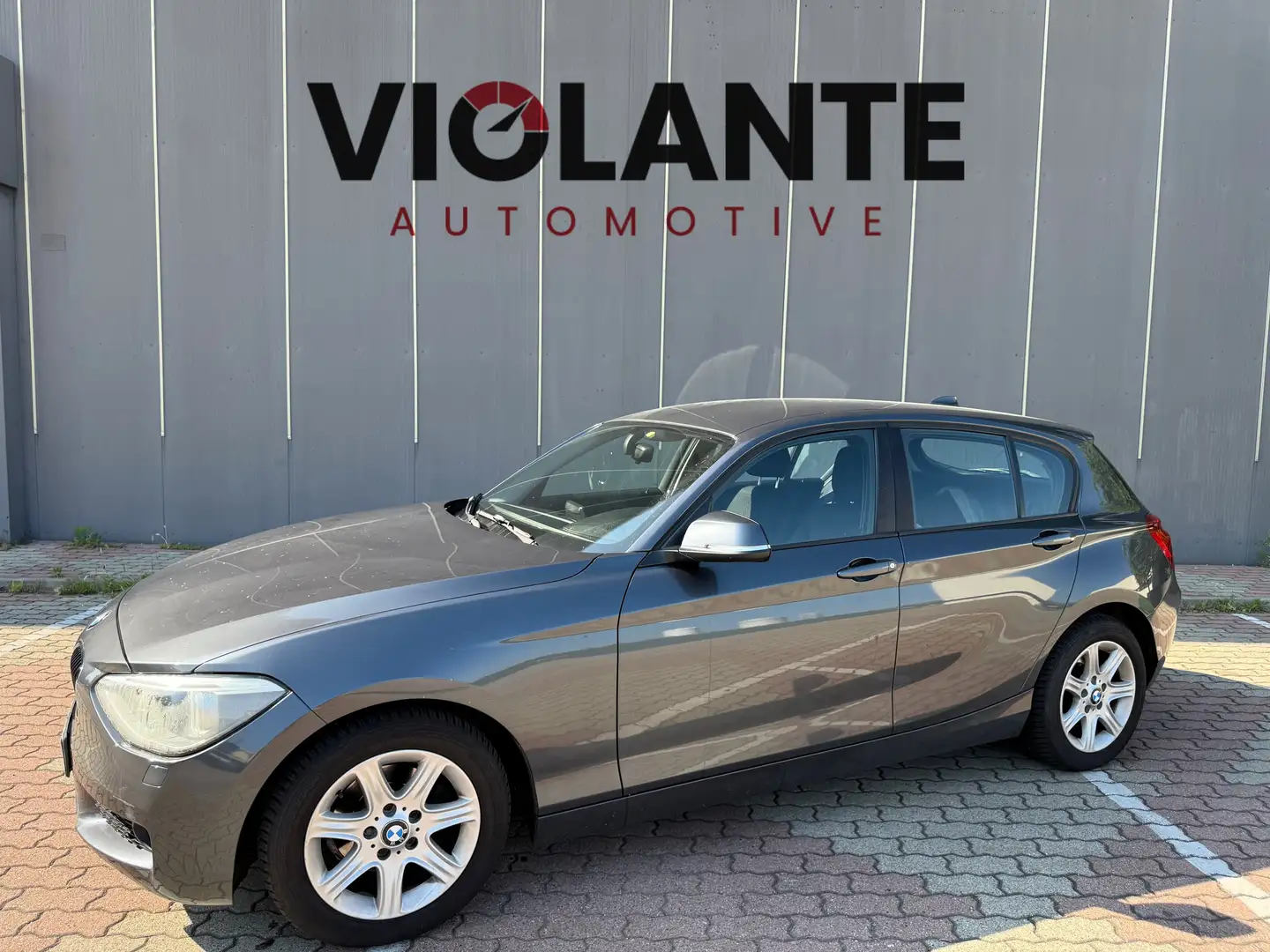 BMW 116 Serie 1 F/20-21 2011 116d 5p Urban Grigio - 1