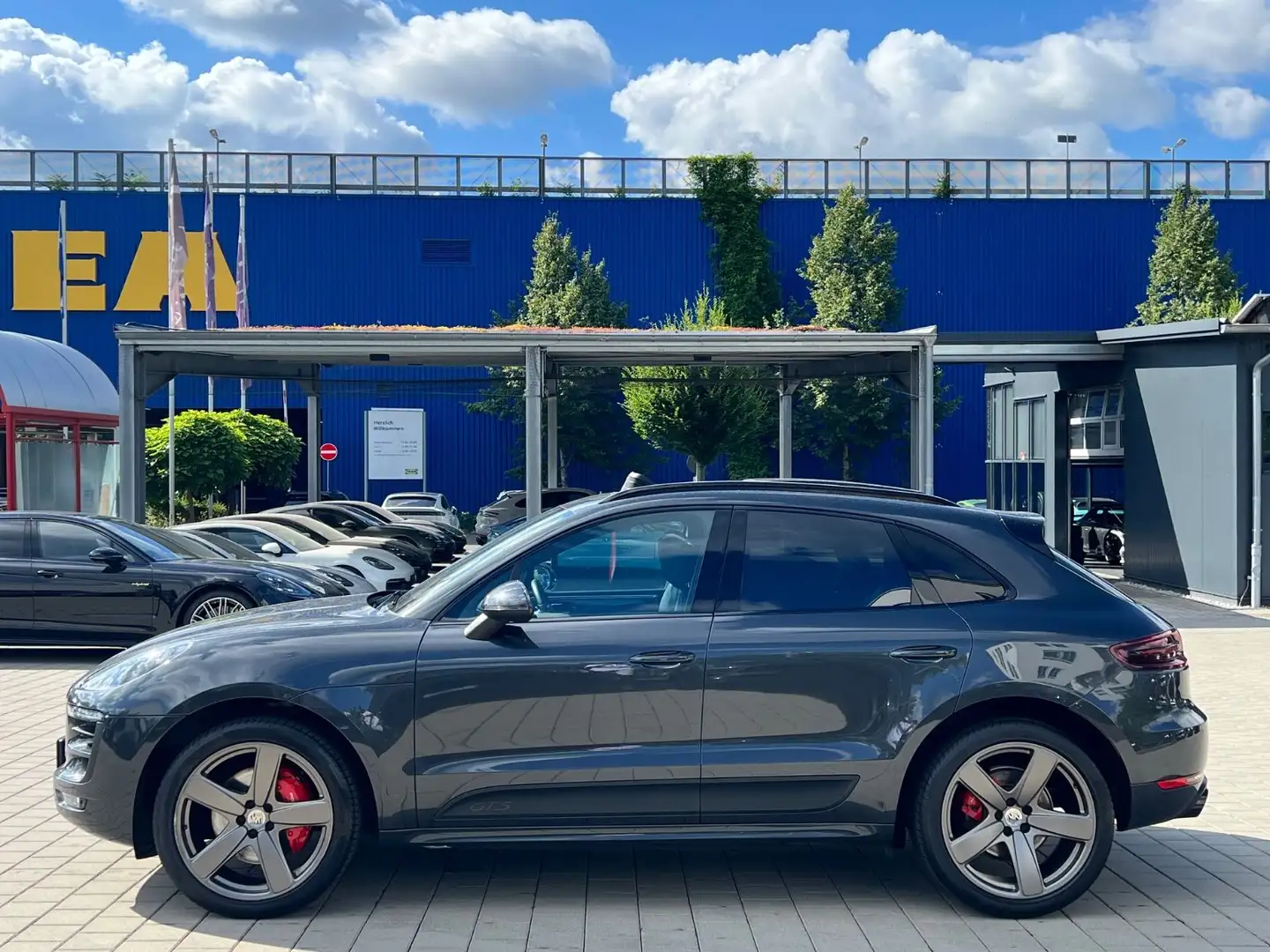 Porsche Macan GTS *2.HAND-21ZOLL-PANO-AHK-APPRO 02-2026* Grijs - 2
