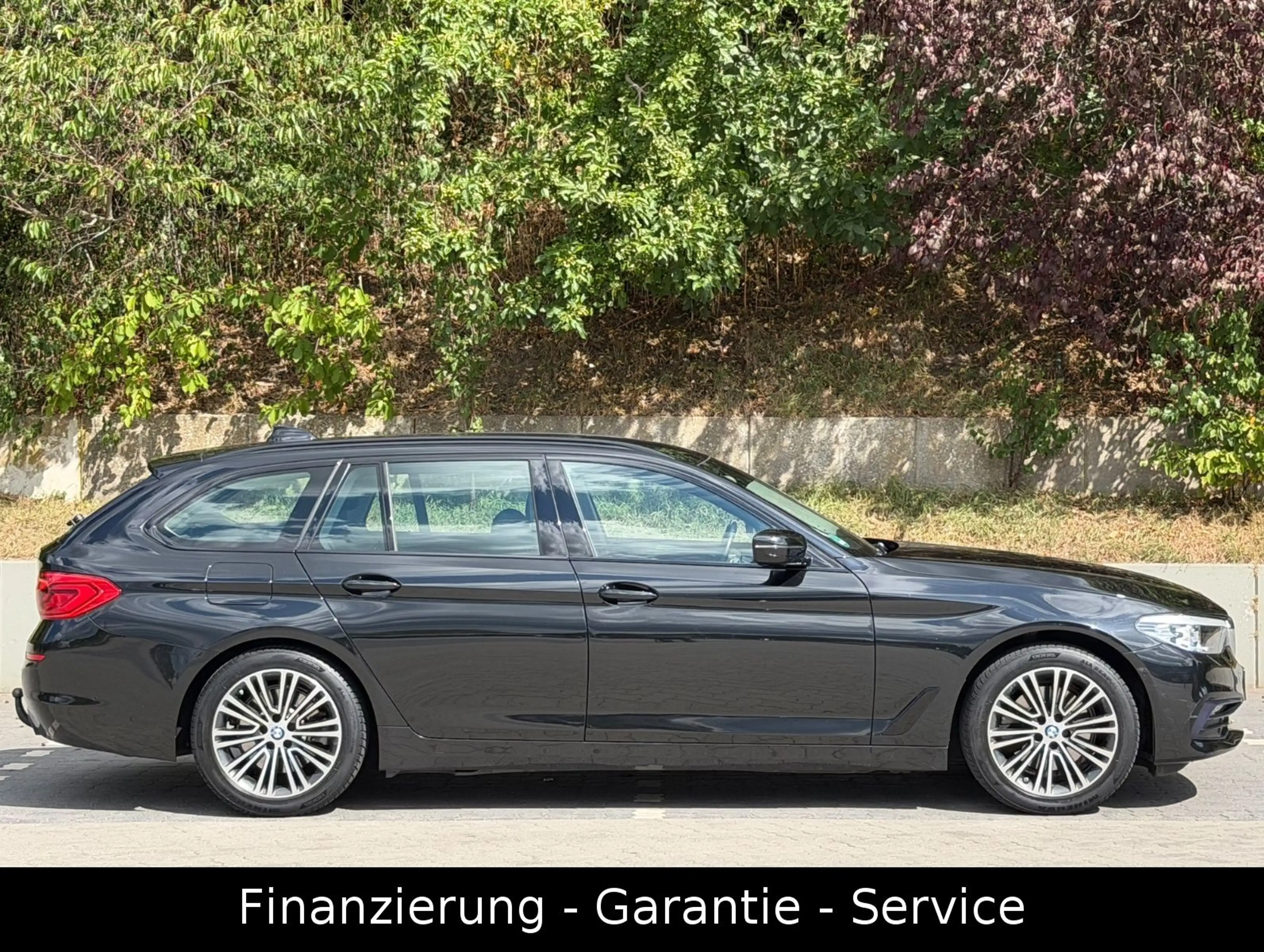 BMW 520 d Touring Sport Line/LED/AHK/NAVI/LEDER/CARPL — photo 4
