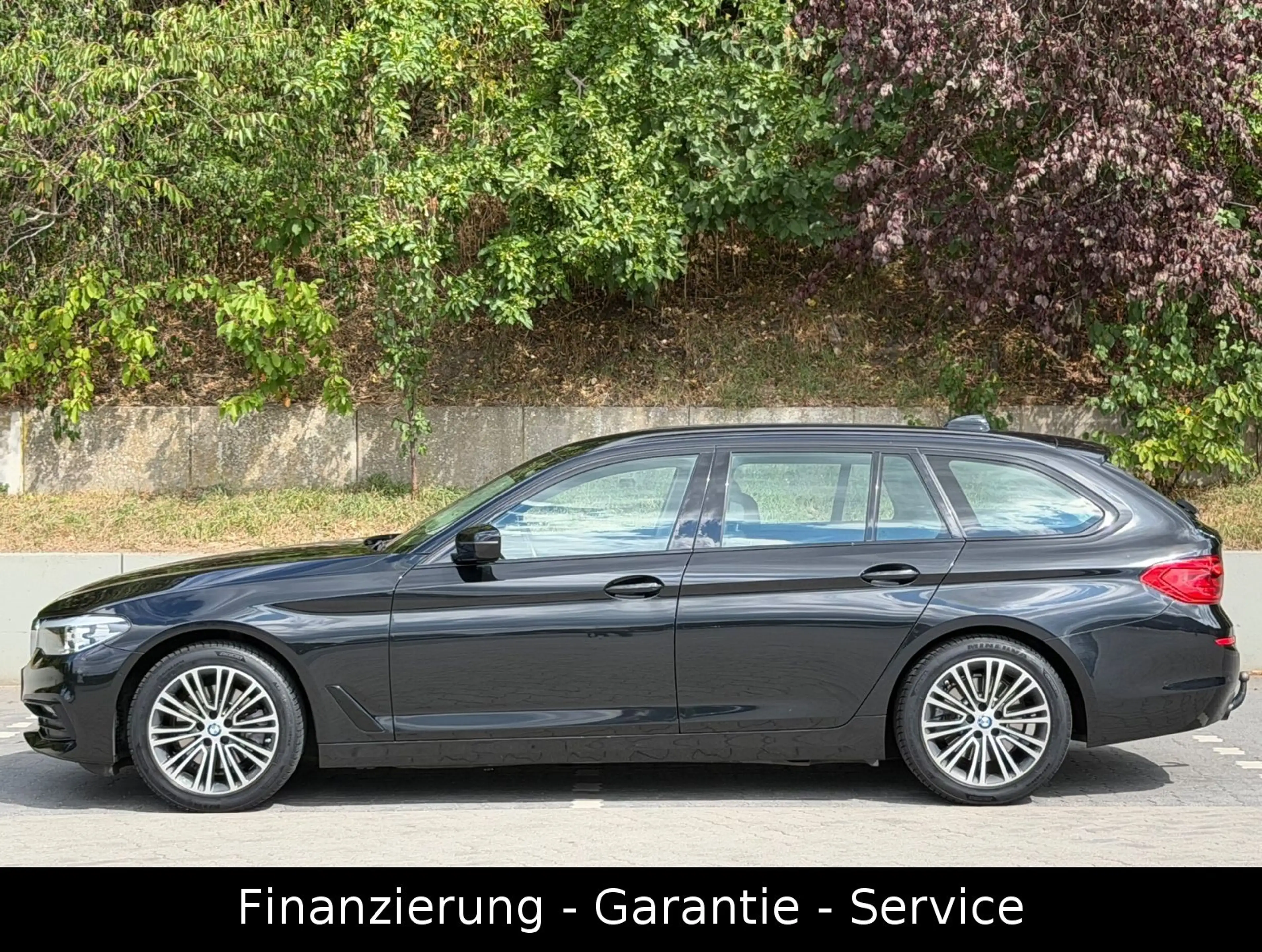 BMW 520 d Touring Sport Line/LED/AHK/NAVI/LEDER/CARPL — photo 8