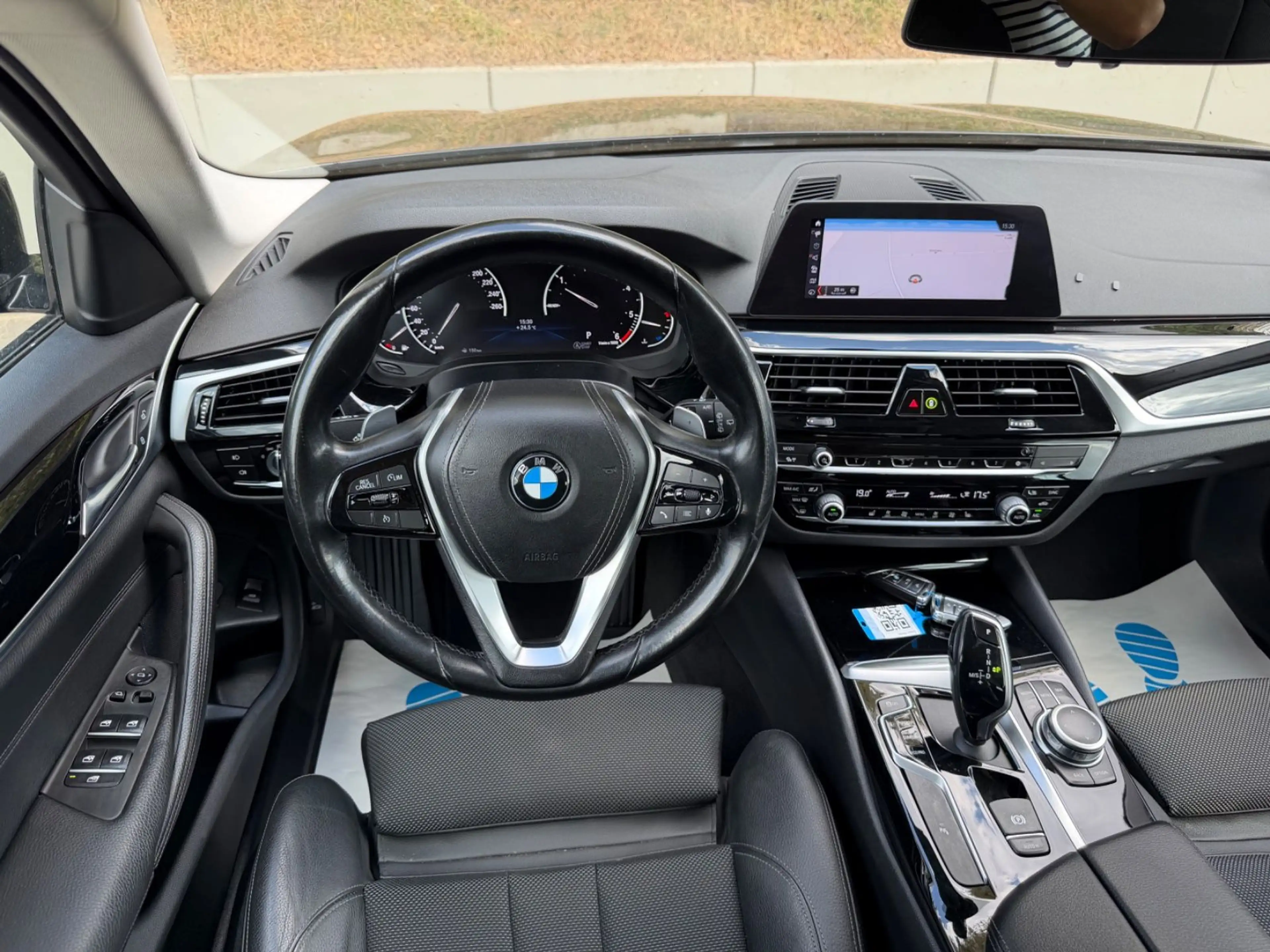 BMW 520 d Touring Sport Line/LED/AHK/NAVI/LEDER/CARPL — photo 11