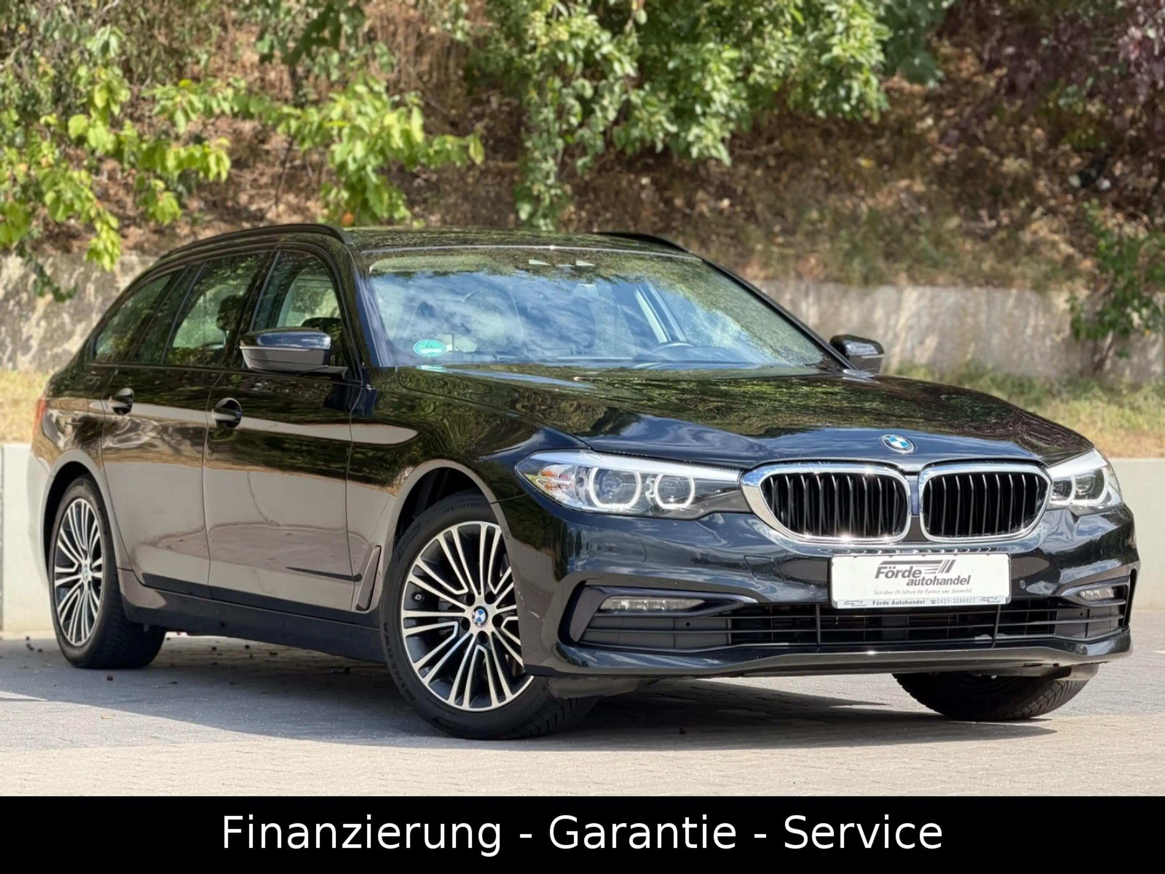 BMW 520 d Touring Sport Line/LED/AHK/NAVI/LEDER/CARPL — photo 3