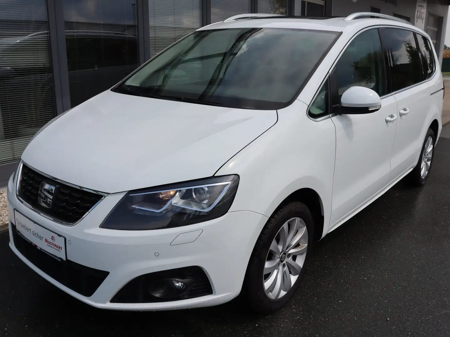SEAT Alhambra Style *DSG*AHK*NAVI*XENON* Weiß - 1