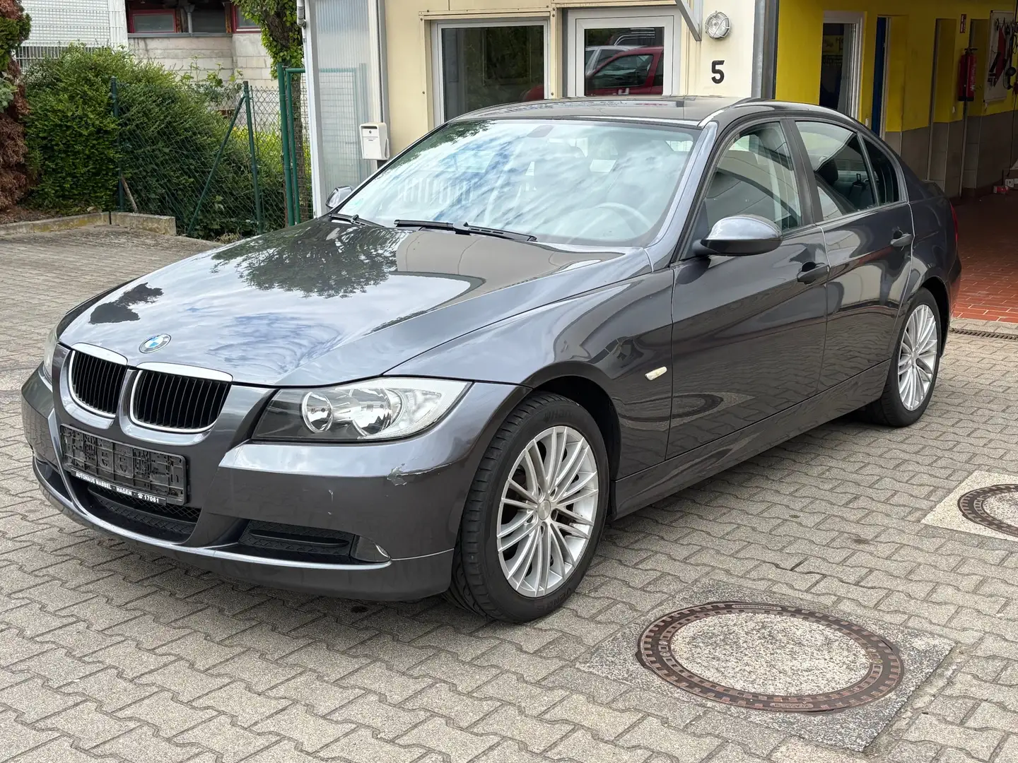 BMW 318 318i /Klimaautomatik./PDC/ 2 Hand/ Alu Grau - 1