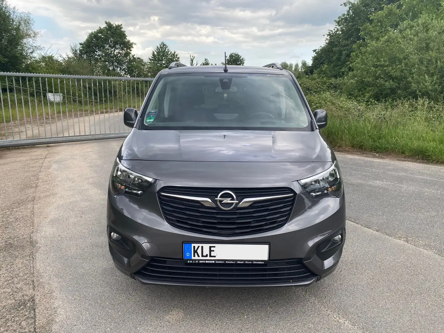Opel Combo Life Combo / Combo Life Diesel 1.5 D Start/Stop Edition Grau - 1