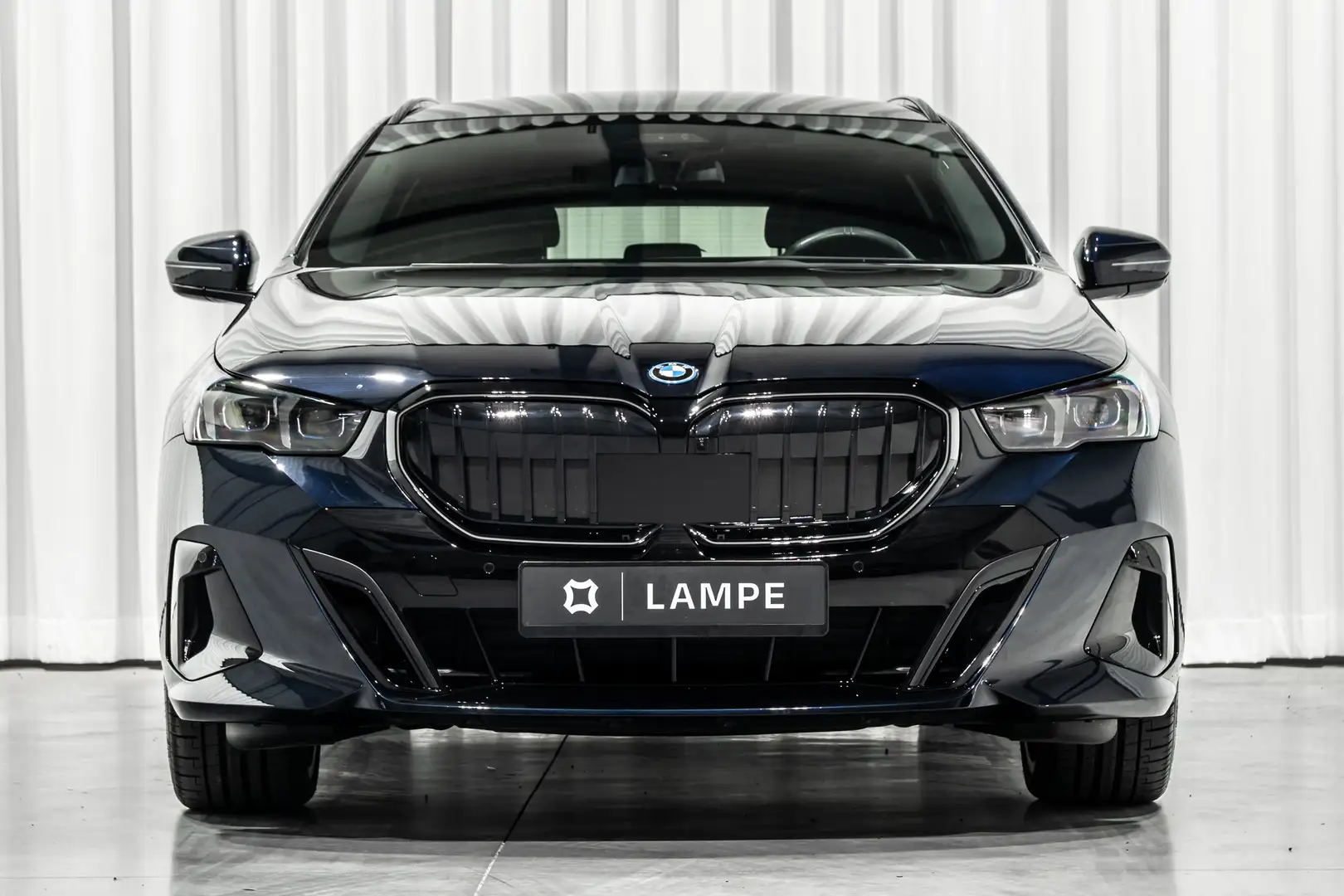 BMW i5 Touring eDrive40 M Sport Panodak Keyless HUD ACC Noir - 2