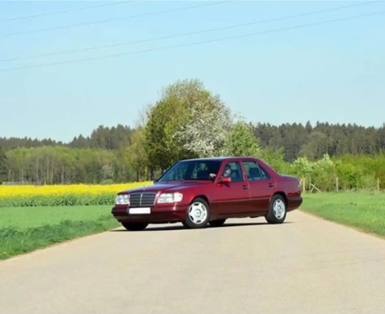 Mercedes-Benz E 200 E 200 Czerwony - 1