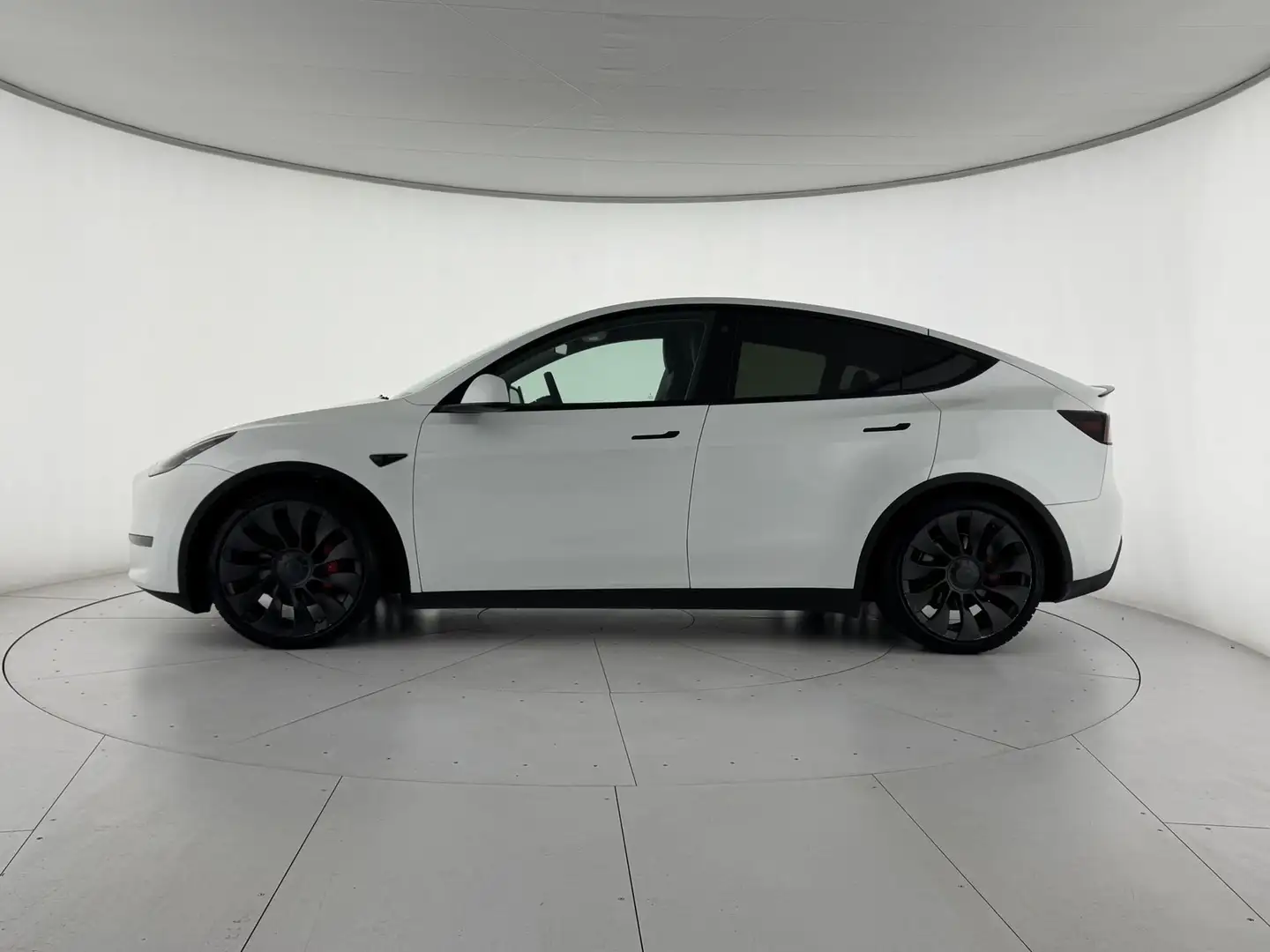 Tesla Model Y AWD Performance Bianco - 2