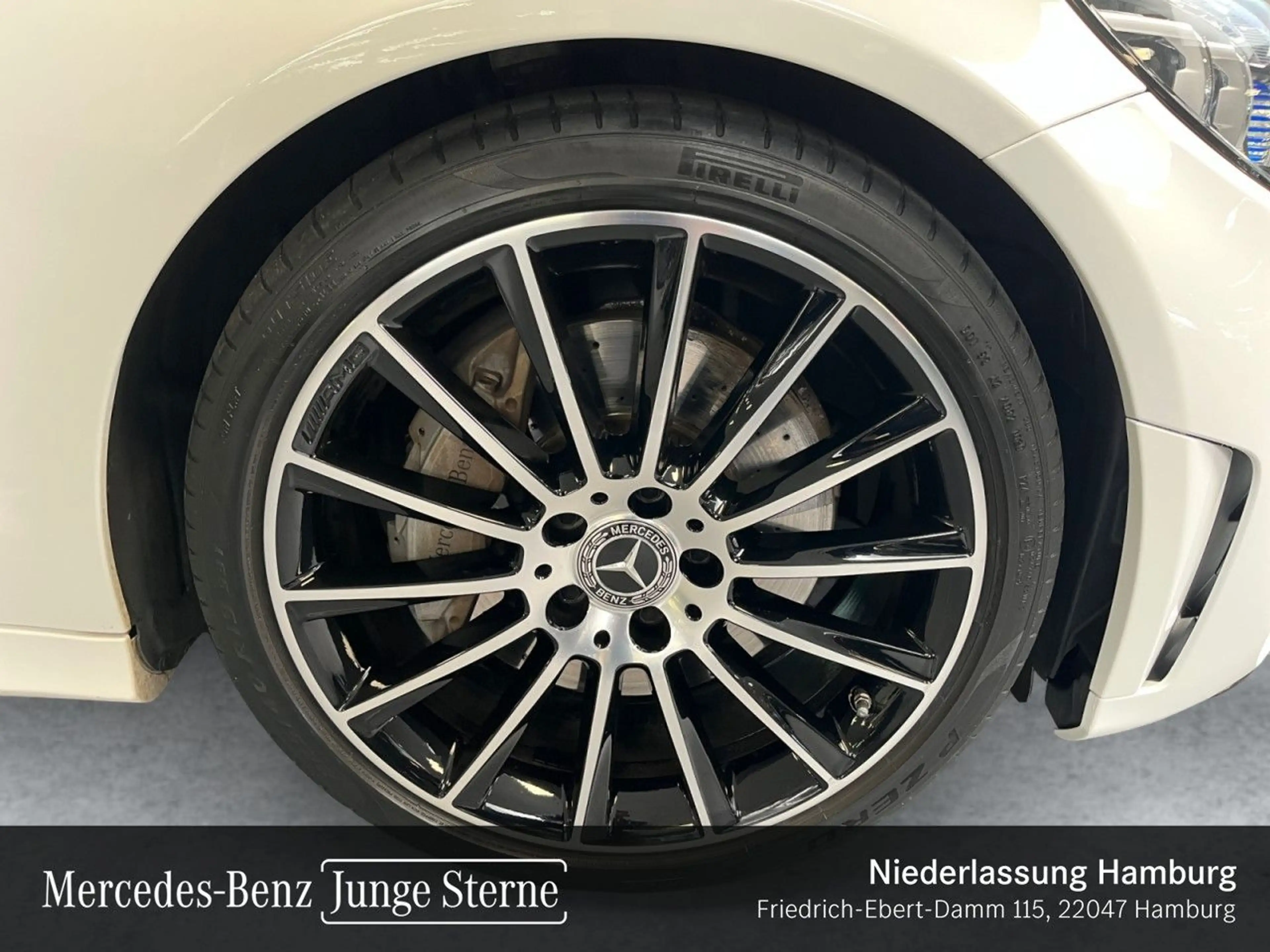 Mercedes-Benz C 300 AMG+NIGHT+PANO+360+MULTIBEAM+BURMESTER+19" — photo 6