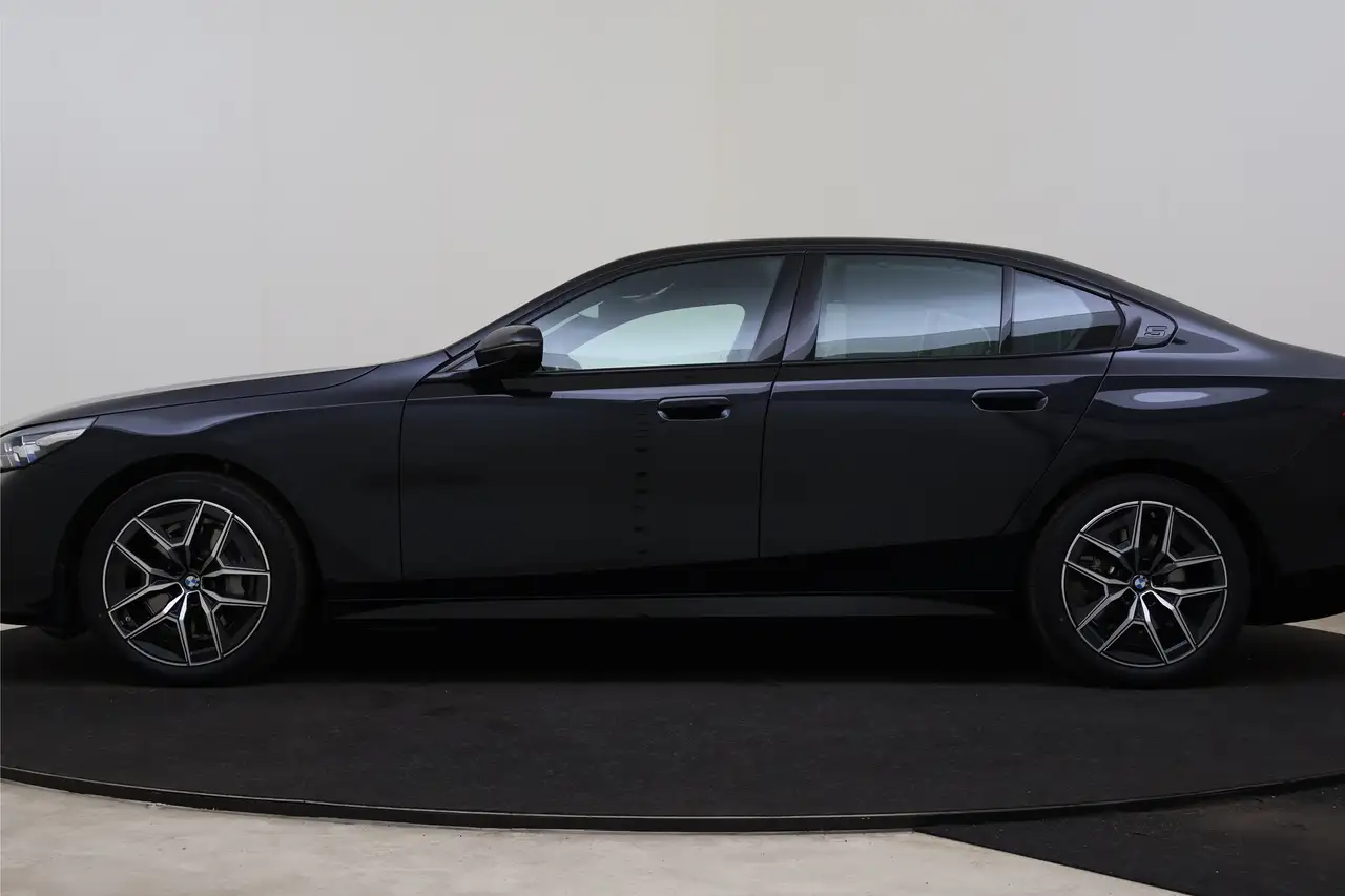 BMW i5 2026 — фото 14