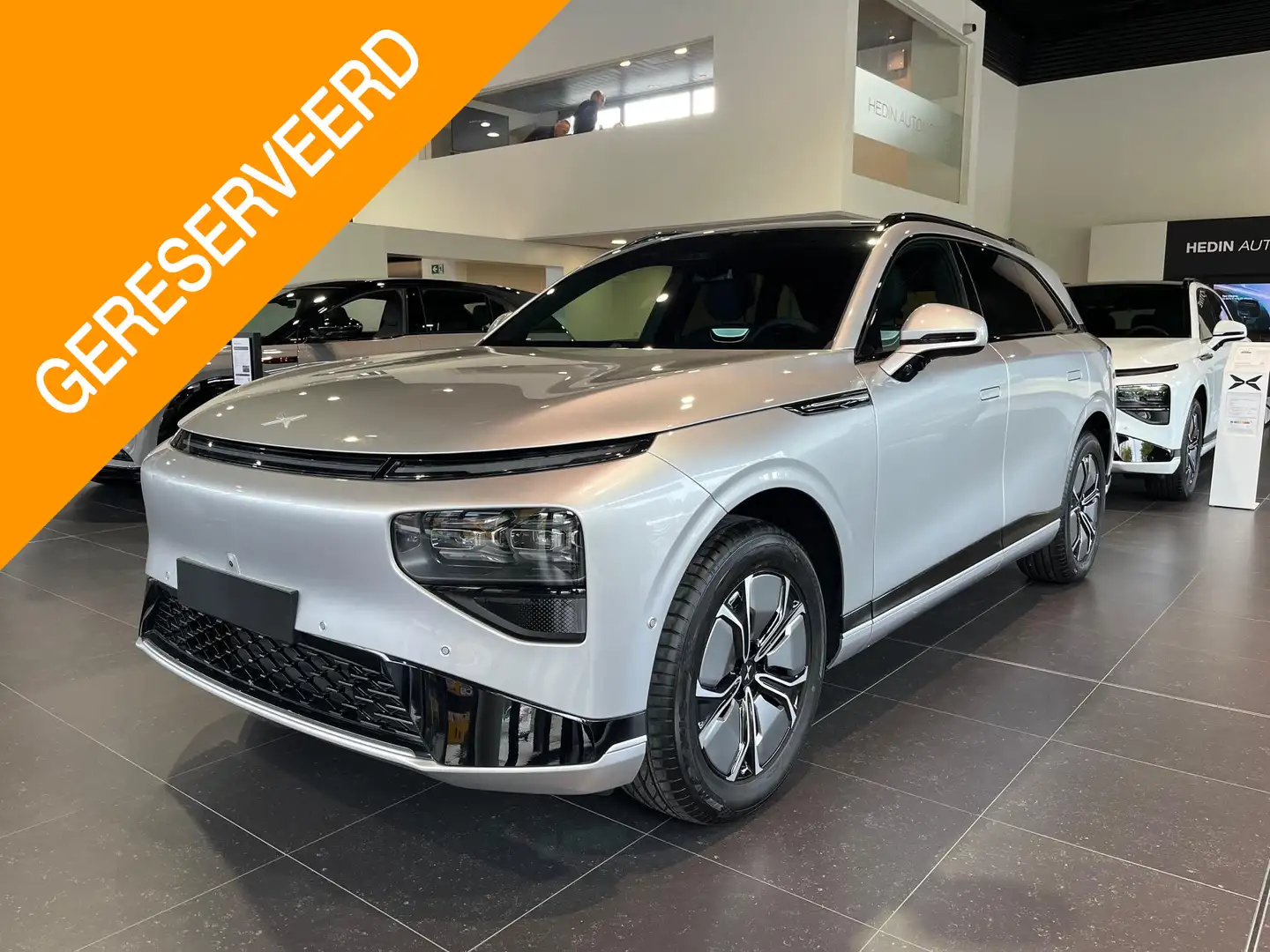 Xpeng G9 RWD Long Range Silber - 1