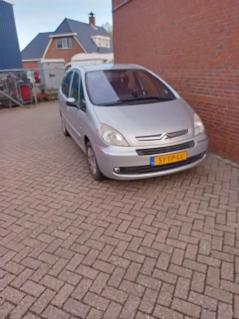 Citroen Xsara Picasso 2.0i-16V Caractère Grau - 2