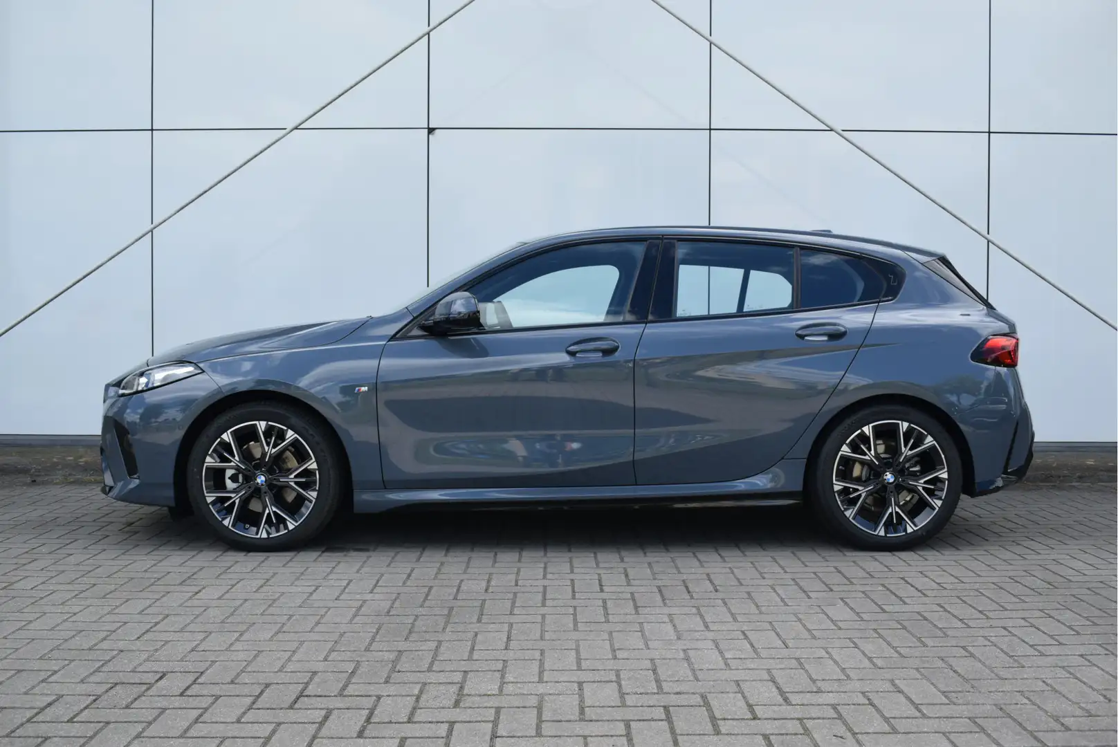 BMW 120 1 Serie M Sport Automaat / Sportstoelen / M Adapti Gris - 2