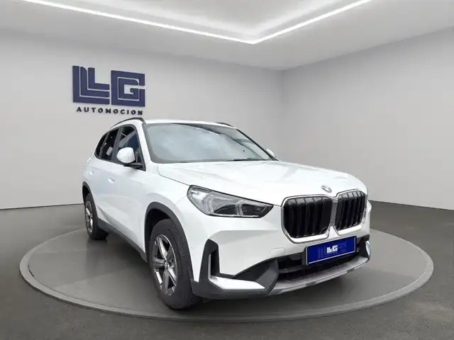 BMW X1 view 4