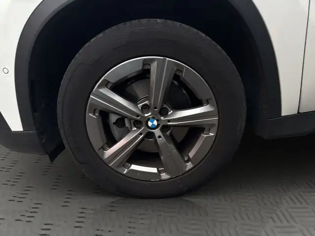 BMW X1 view 8