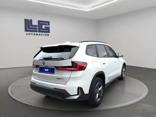 BMW X1 view 5