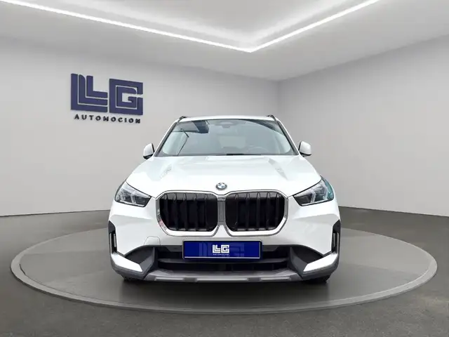 BMW X1 view 3