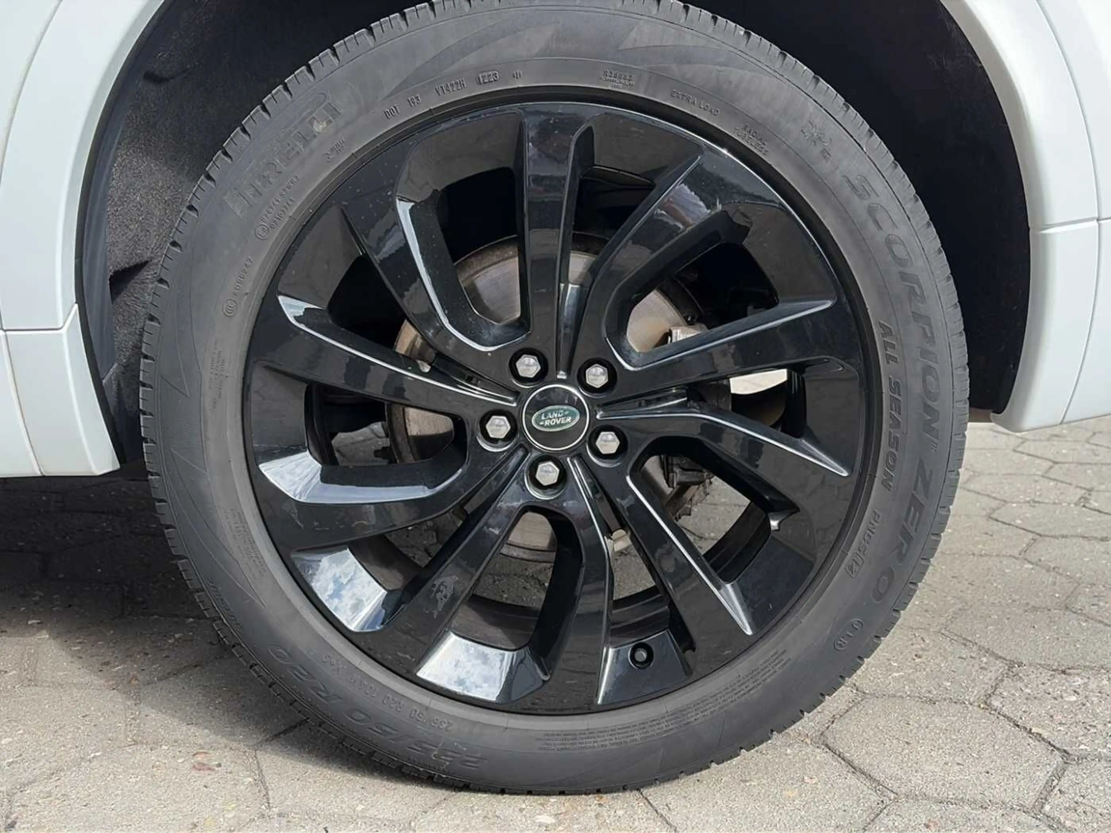 Land Rover Discovery Sport D200 R-Dyn SE AHK*20"*SitzHZG — photo 14