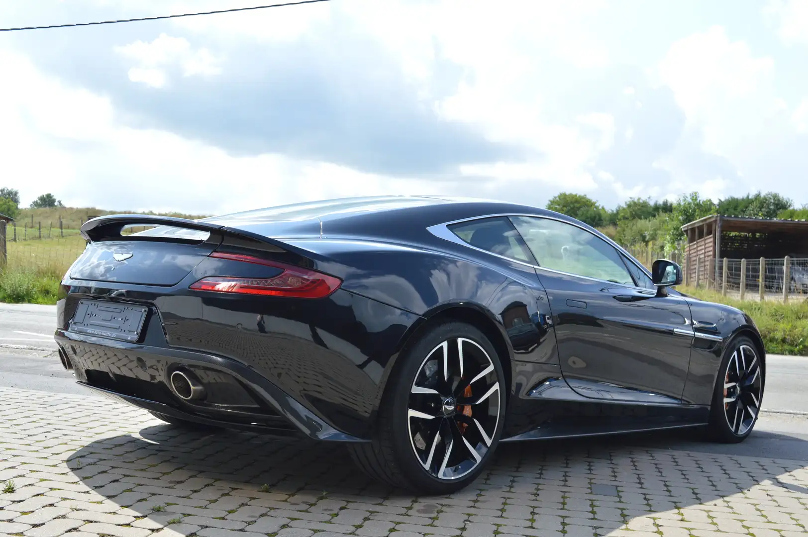 Aston Martin Vanquish Coupe 5.9i V12 Carbon pack - 8 speed - 39.000 km Noir - 2