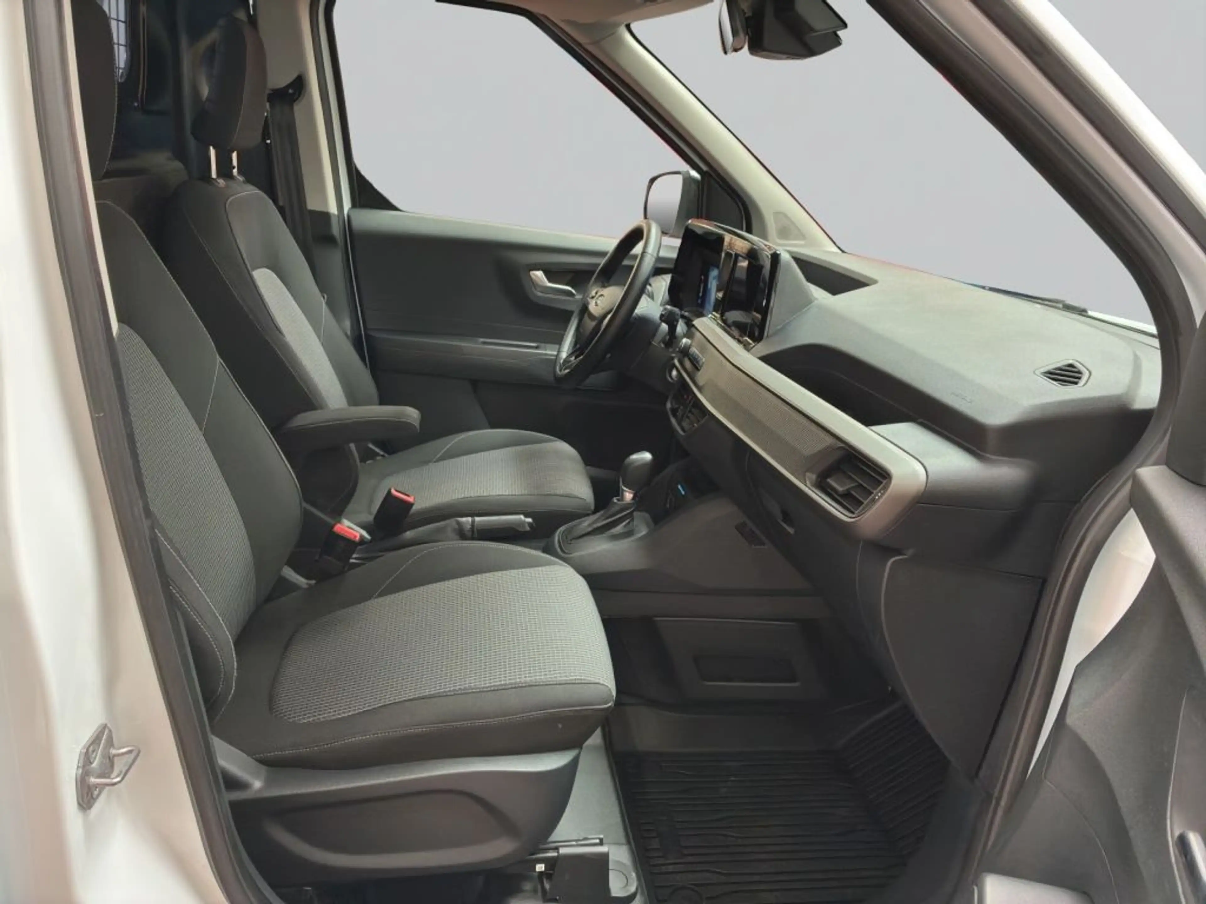 Ford Transit Courier 1,0 l EcoBoost Aut. Trend — photo 8