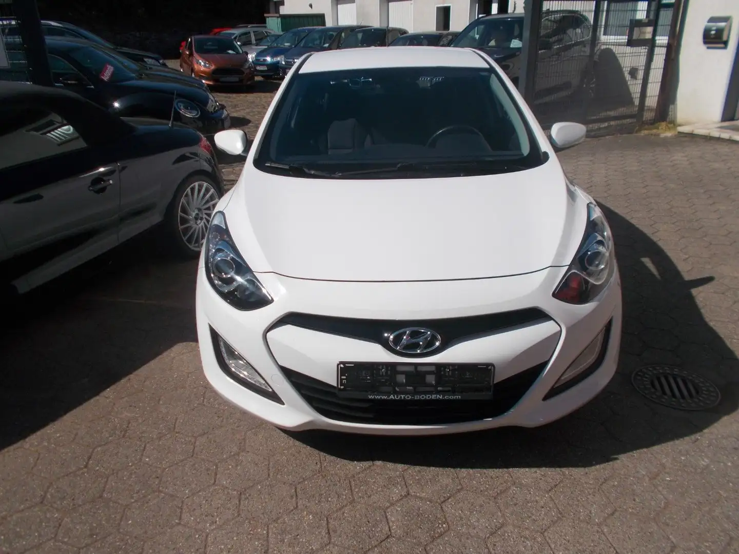 Hyundai i30 Classic Weiß - 1