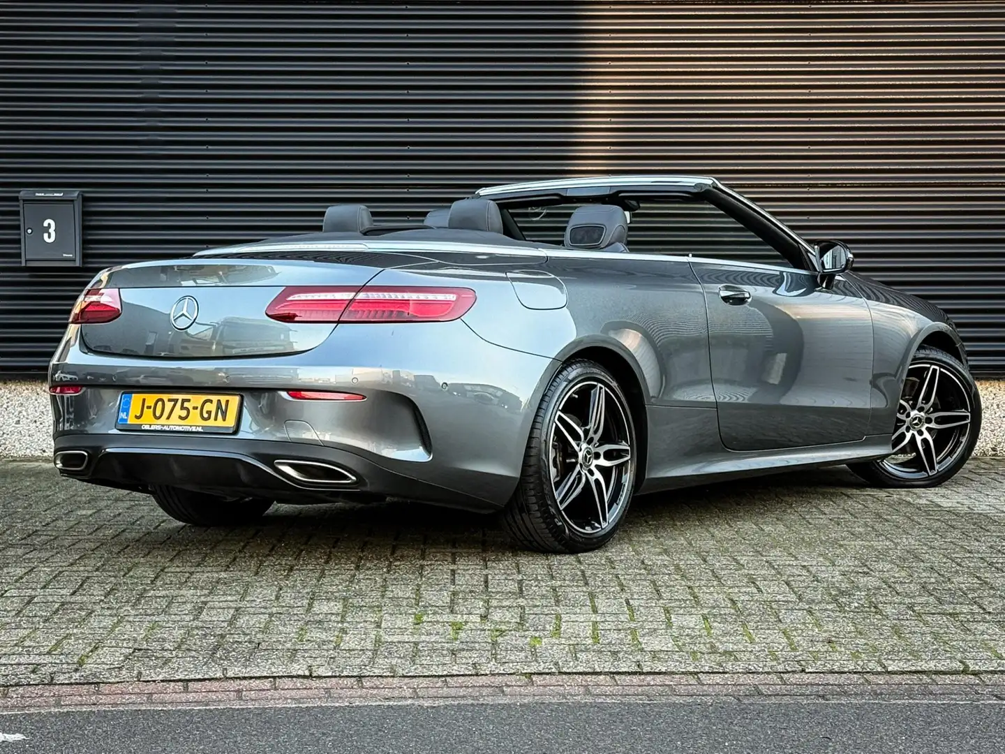 Mercedes-Benz E 200 Cabrio Prestige AMG-line | Airscarf | CarPlay | LE Grijs - 2