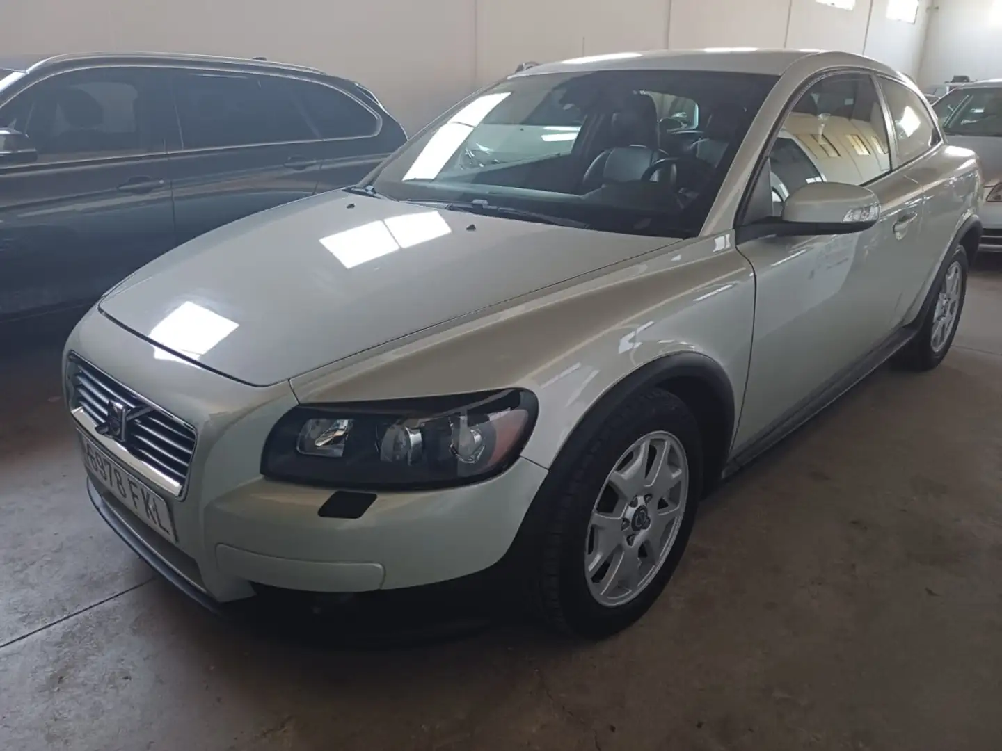 Volvo C30 D5 Summum Geartronic Grau - 2